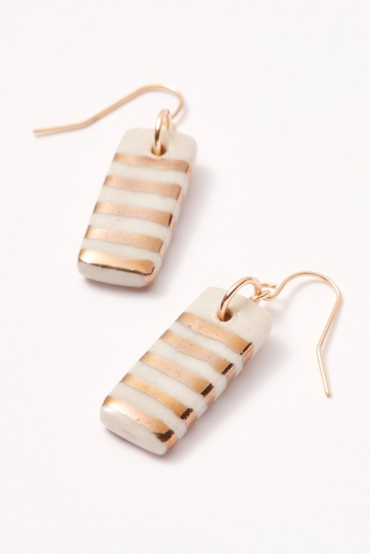 EVEREVE Karlie Ceramic Bar Earring | EVEREVE | Evereve