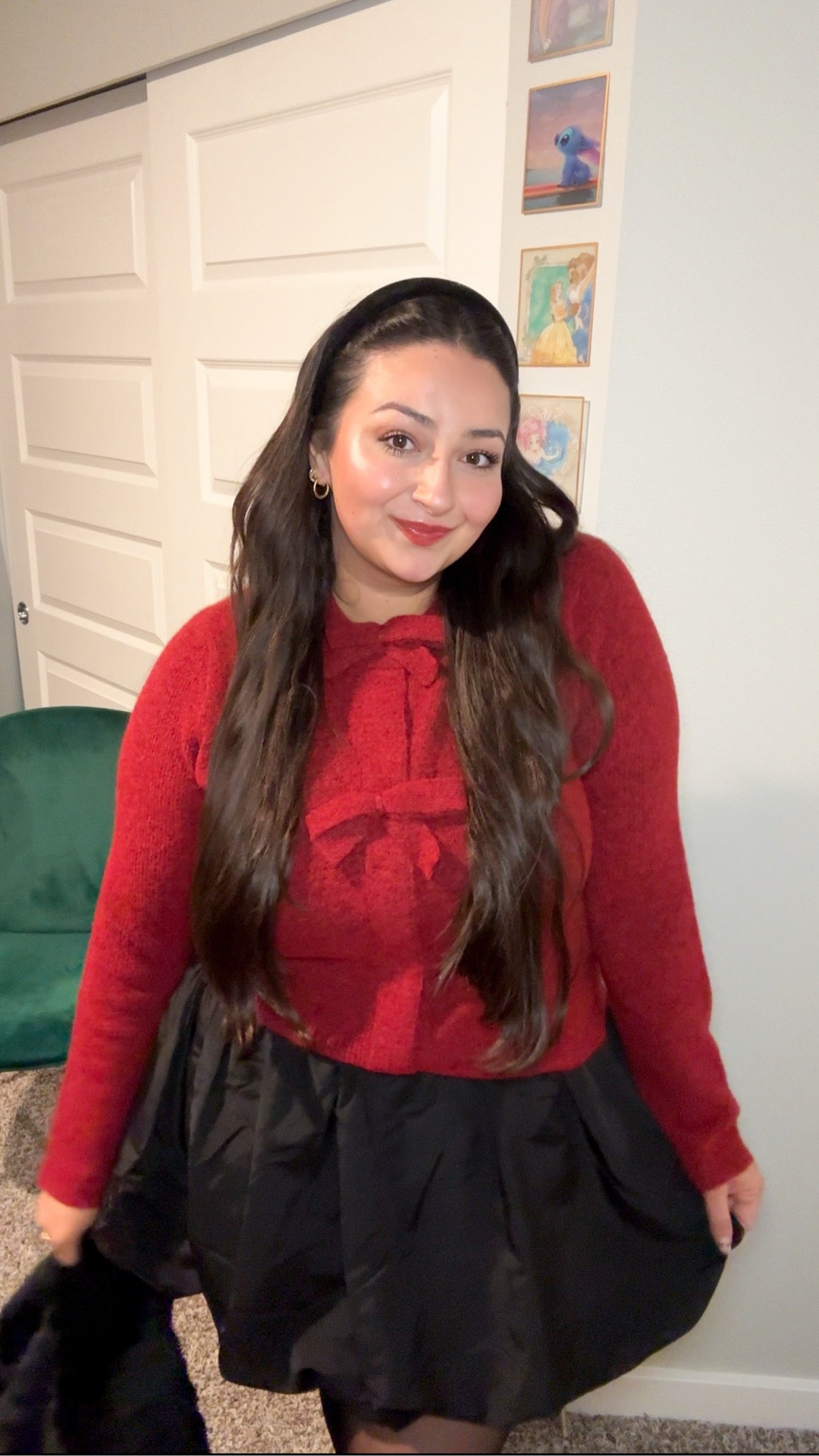 I’ve always shopped @express they always have the cutest holiday styles✨ There’s something about their pieces that feels timeless and easy, especially during the winter season.

For a night at the Nutcracker, I wanted something classic and romantic. This entire outfit, including the gray sweater, is from Express and felt perfect for a cozy, ballet-inspired evening!
•
•
#gifted #dresstoexpress #holidayoutfit #grwm #grwmoutfit #christmasoutfit #nutcrackeroutfit #nutcracker #winteraesthetic #winteroutfit #winterstyle #christmasstyle