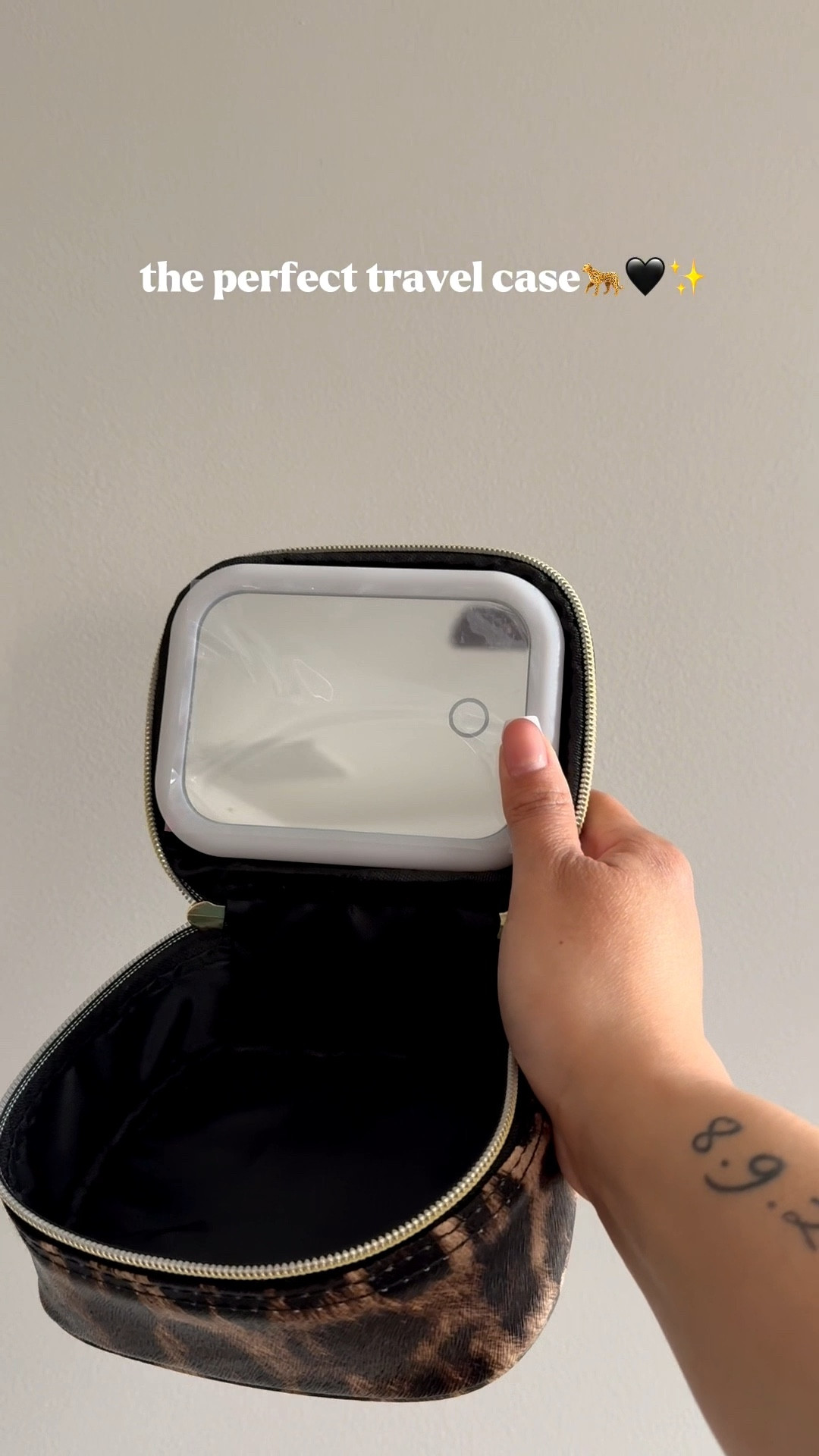 The perfect travel size makeup bag


Makeup,travel,mirror

#LTKTravel #LTKBeauty #LTKSaleAlert