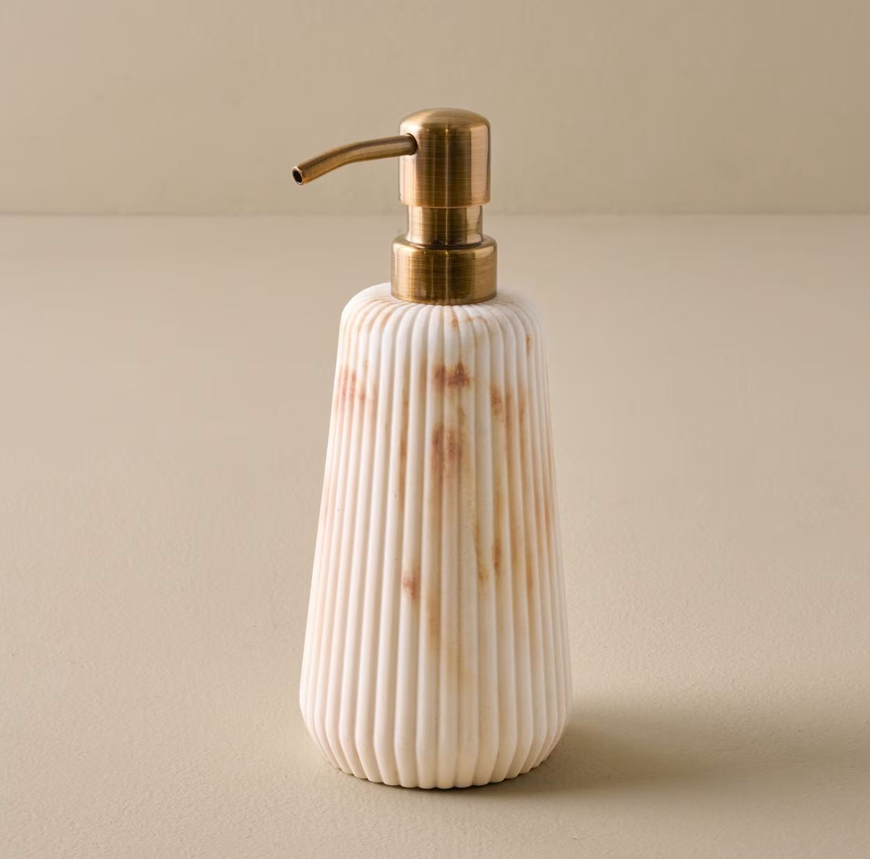 Fluted Quartz Soap Pump | Magnolia