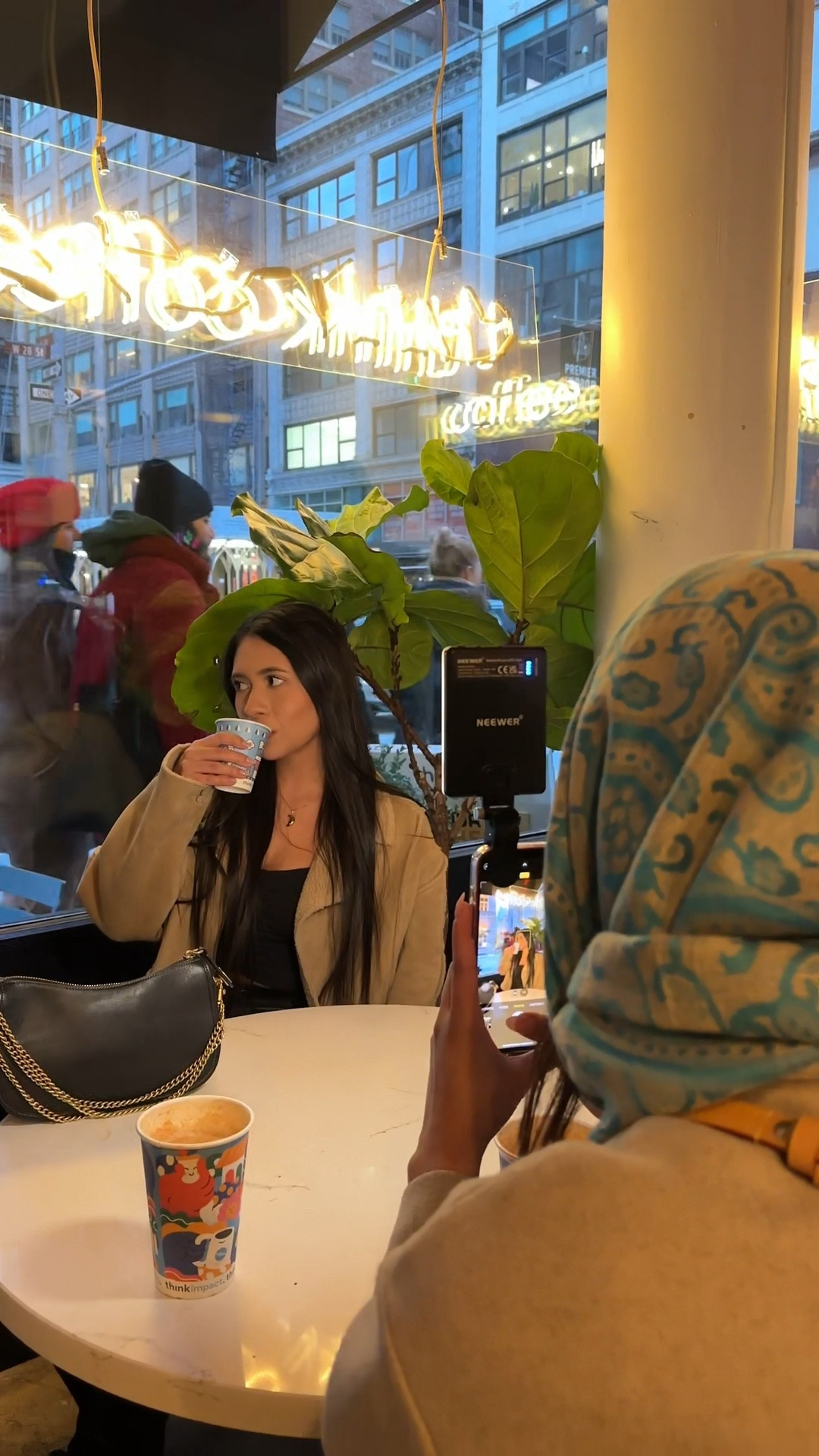 The selfie light that YOU MUST HAVE. Sin exagerar la necesitas en tu vida💋

#LTKVideo #LTKfindsunder50 #LTKstyletip