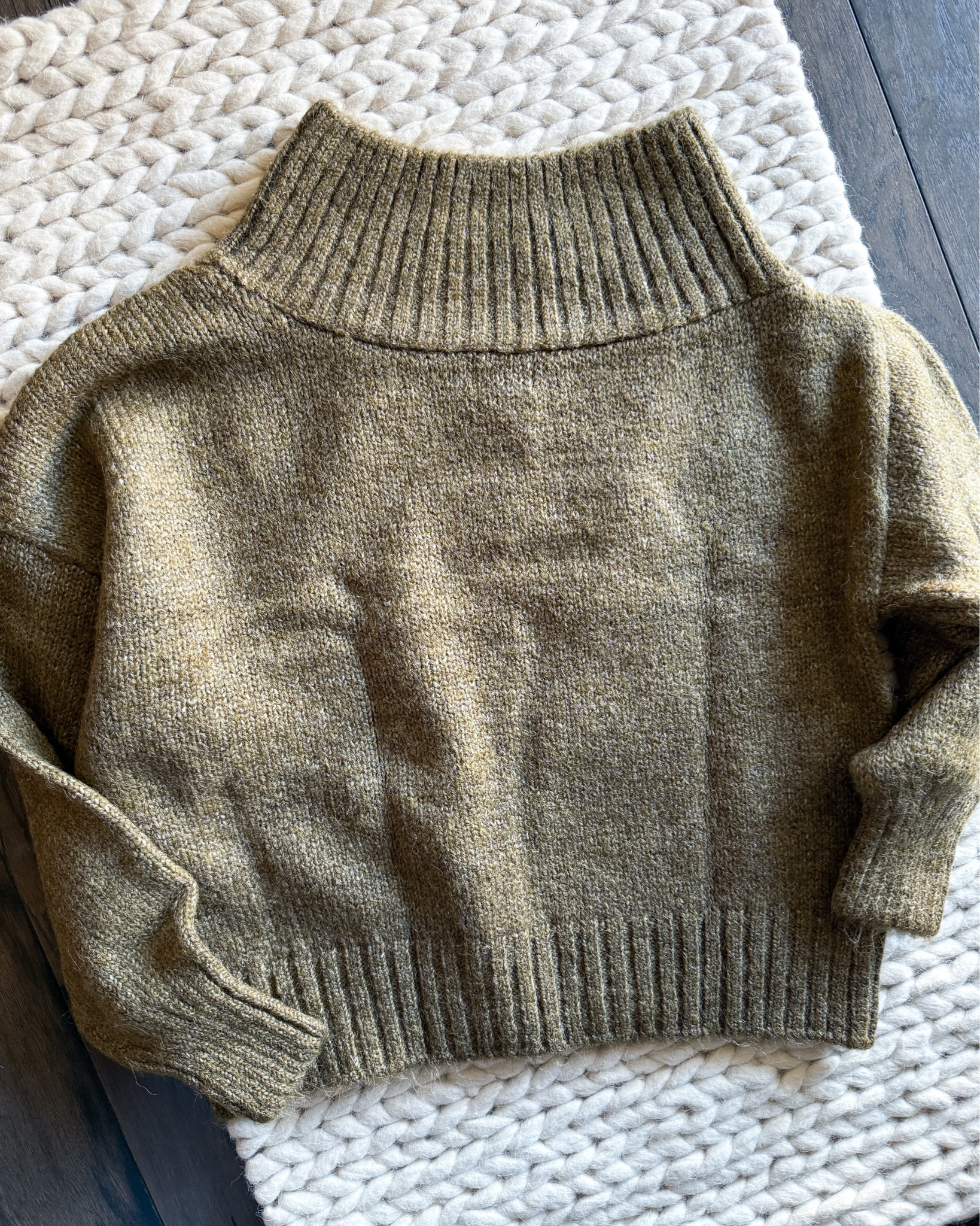 This H&M sweater is even prettier in person. The muted olive tone is perfect, the knit feels way more high-end than the price, & the XS has that relaxed-but-polished fit I love. One of those easy fall-to-winter pieces you reach for constantly because it just works with everything.

hm sweater – H&M knitwear – H&M fall fashion – cozy winter sweater – neutral cold weather style – fall to winter outfit – classic capsule wardrobe piece – everyday cozy style – affordable style find – chic fall sweater – winter outfit inspiration – knit sweater trend – neutral style essentials – minimalist winter wardrobe

#LTKootd #LTKGiftGuide