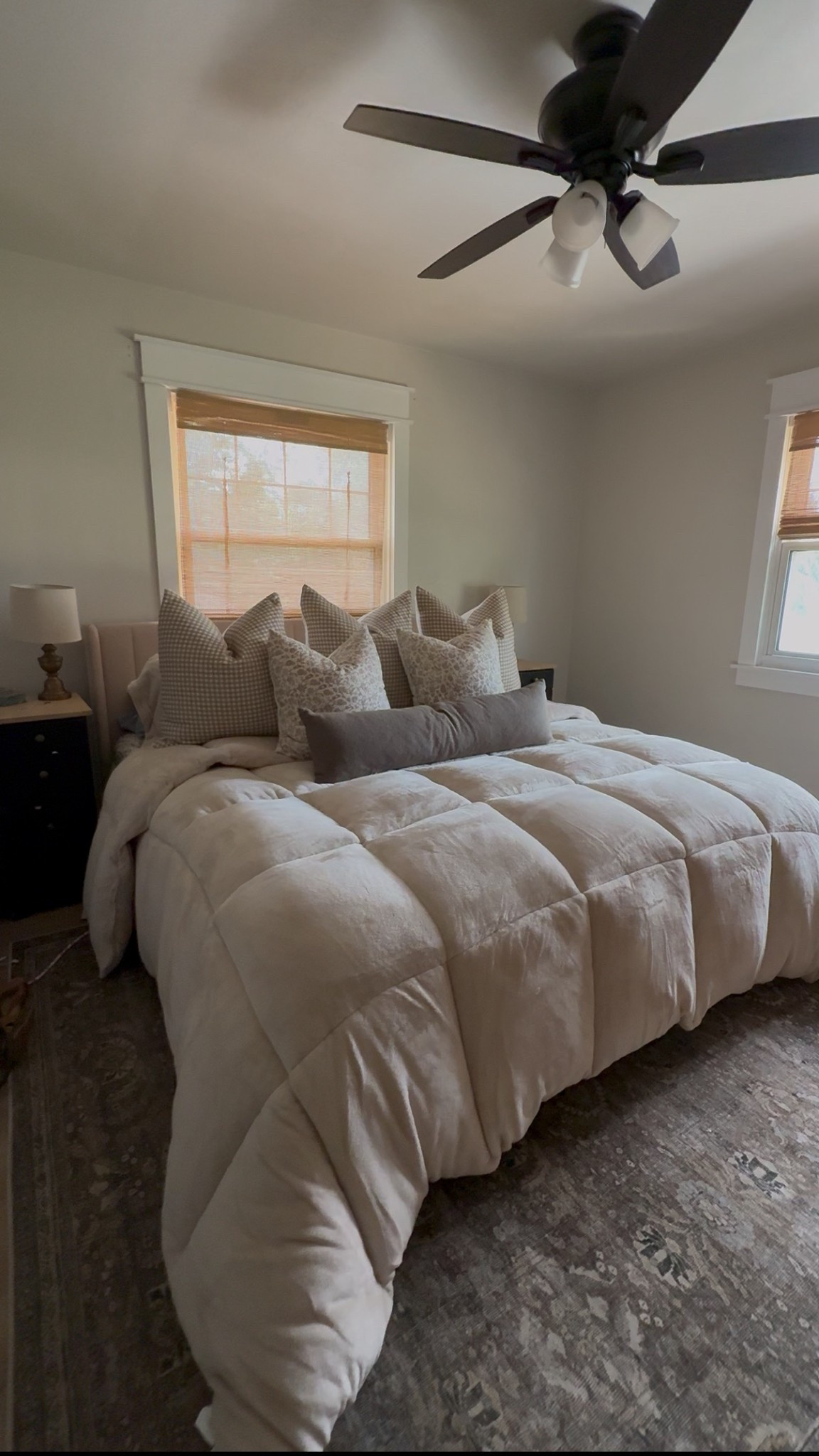 new comforter, and it's incredible! for pillow inserts & covers use code mollyf to save $$$

#LTKHome #LTKStyleTip