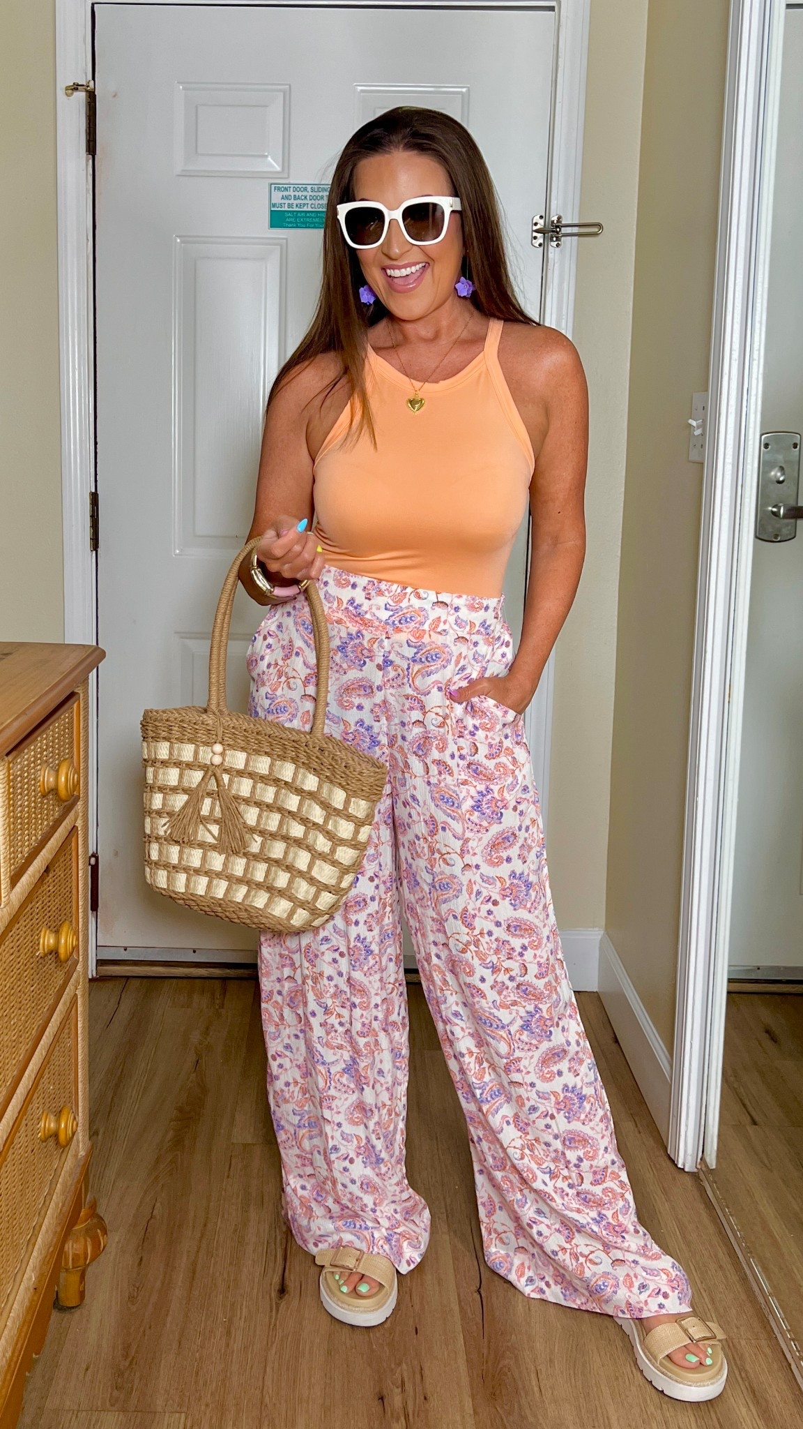 Adorable, flattering summer wide leg pants with pockets- come in 3 other prints.

Top: L
Pants: S
𝐔𝐬𝐞 𝐜𝐨𝐝𝐞 𝐒𝐉𝐋𝐈𝐍𝐙𝟑𝟎𝐀 𝐭𝐨 𝐬𝐚𝐯𝐞 𝟏𝟎% 𝐨𝐧 𝐭𝐡𝐞𝐬𝐞 𝐬𝐮𝐧𝐠𝐥𝐚𝐬𝐬𝐞𝐬 𝐚𝐧𝐝 𝐚𝐥𝐥 𝐨𝐭𝐡𝐞𝐫 𝐒𝐎𝐉𝐎𝐒 𝐠𝐥𝐚𝐬𝐬𝐞𝐬 𝐨𝐧 𝐀𝐦𝐚𝐳𝐨𝐧! #sojospartner

5’3”, 120, 30DDD-27-38.

Summer outfit, summer style, summer sandals, summer shoes, seamless tank top, strapless bra, beach bag, beach outfit, vacation outfit, straw beach bag, beach tote, white sunglasses 

#LTKSummerEdit #LTKStyleTip #LTKSeasonal