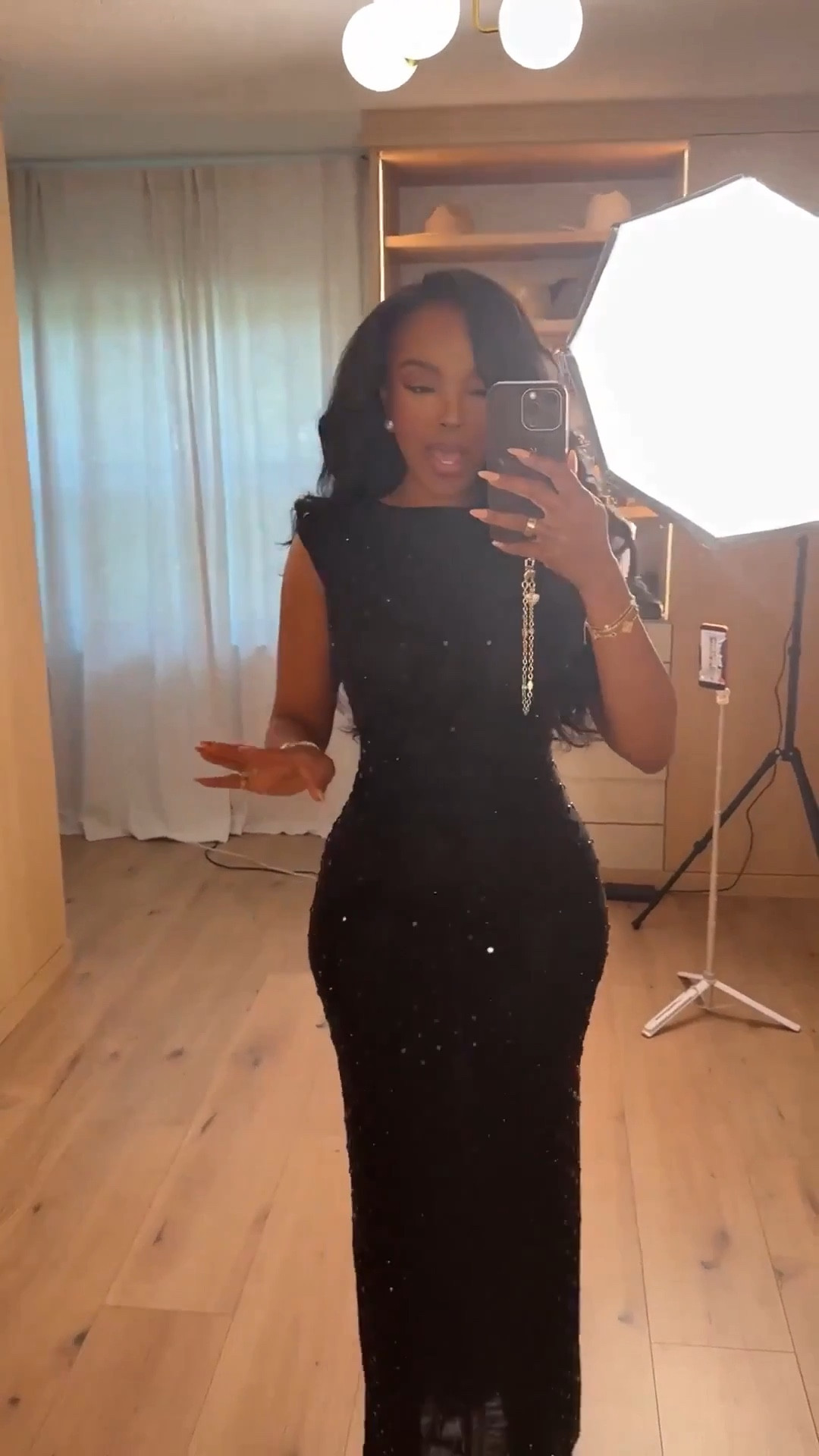 Scroll to shop!! Simple, sheer and elegant. Perfect for a wedding, date night or special outing. 🖤￼



#LTKWedding #LTKootd #LTKTravel