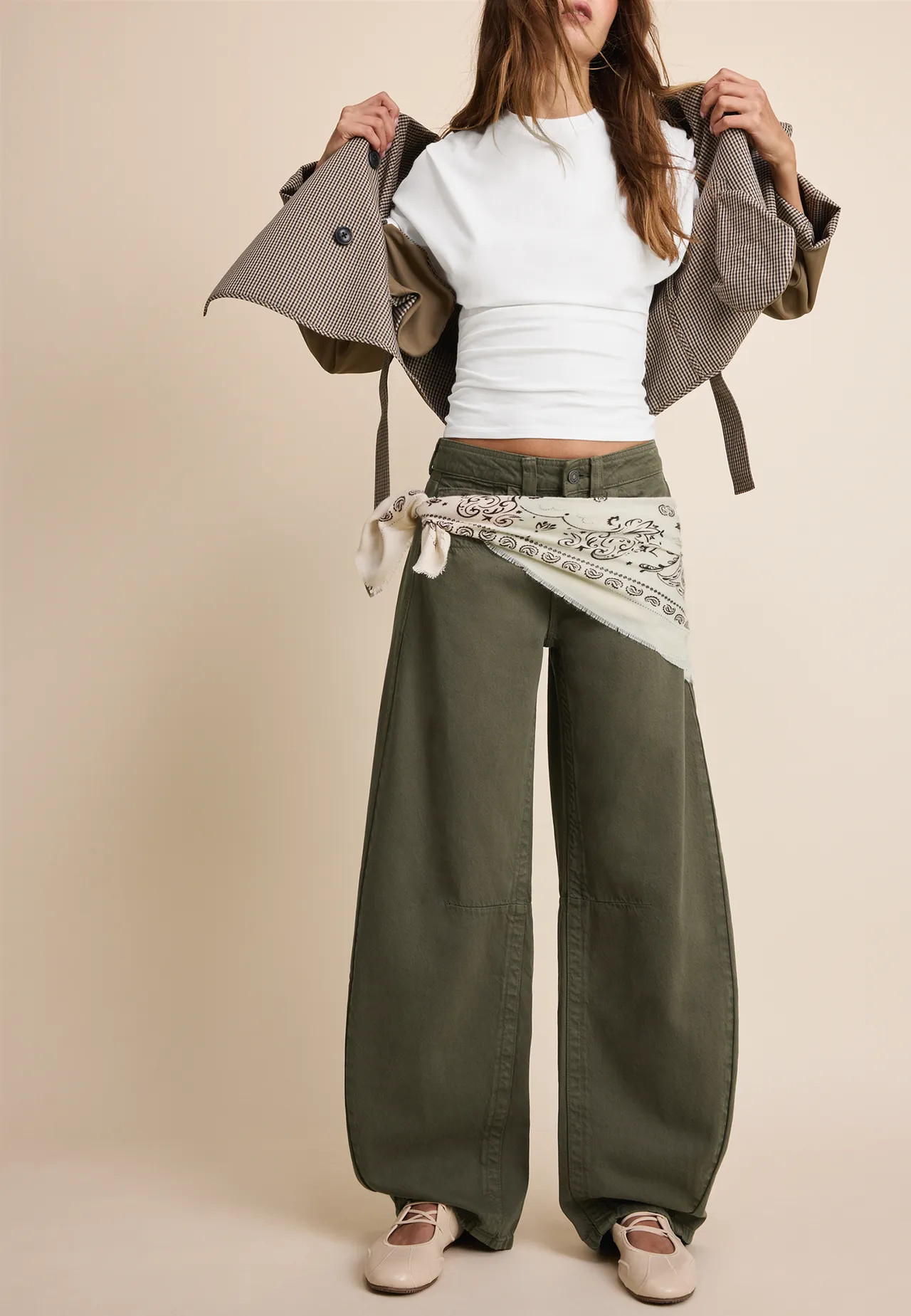 Jeans im Puff\u00e4rmel-Fit mit tiefem Bund | Stradivarius DE