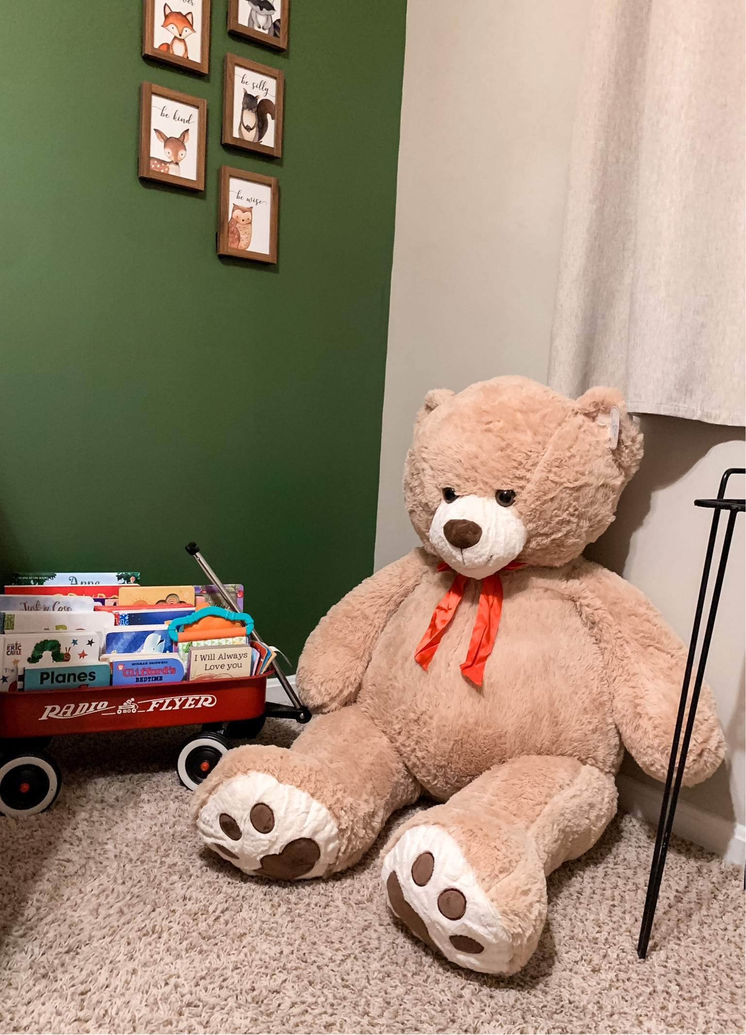 this is such a cute gift idea for littles! For $37 it’s a steal & I can’t wait to take annual pictures with the kiddos to see how they grow each year 🥹


#LTKkids #LTKHoliday #LTKGiftGuide