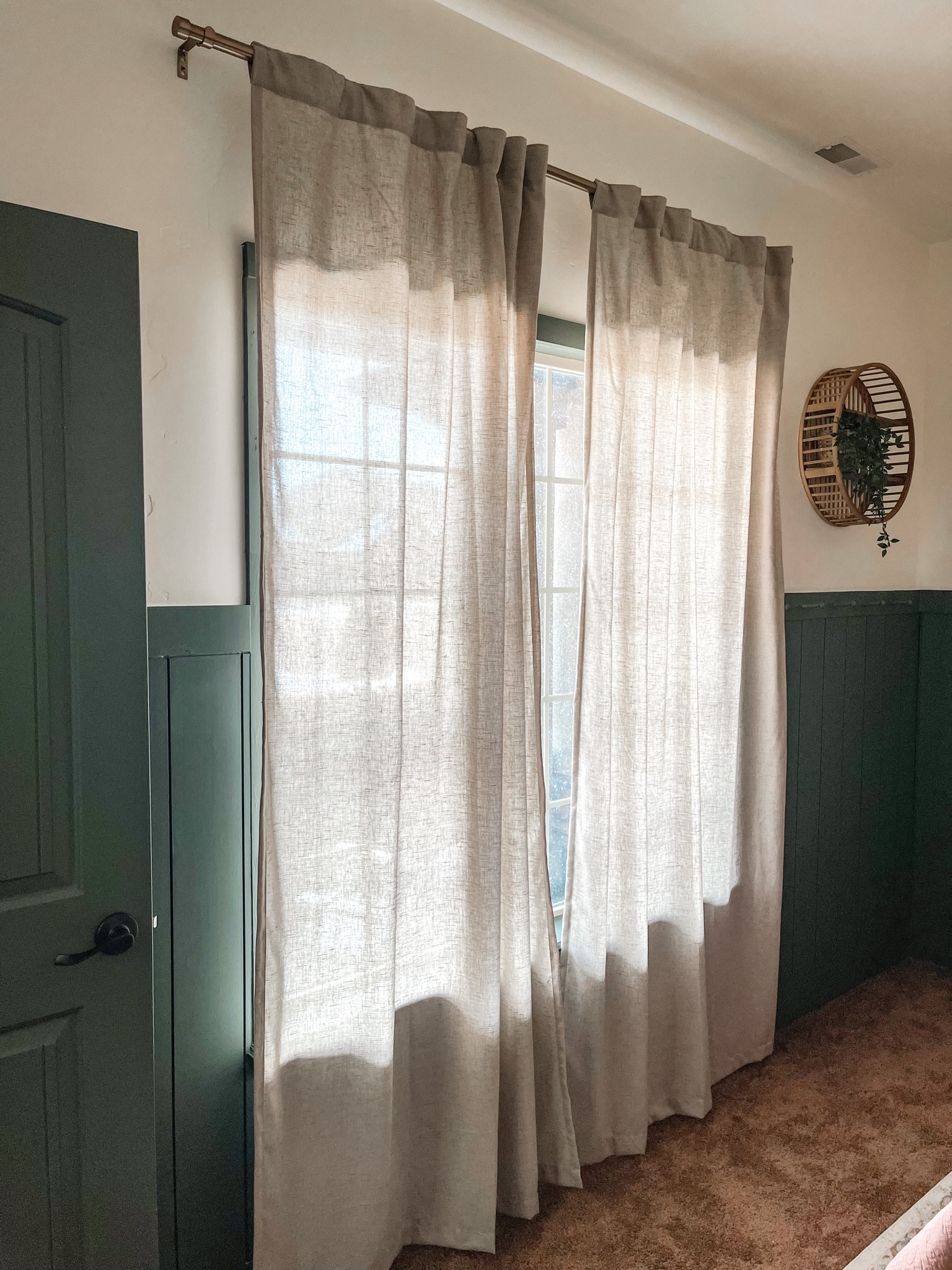 The light weight linen curtains I used. These curtains do let in some light, which I love for this room. 

The gold curtain rod is sleek and easy to install. I would definitely buy it again. 

#LTKfind #competition

#LTKFind #LTKhome