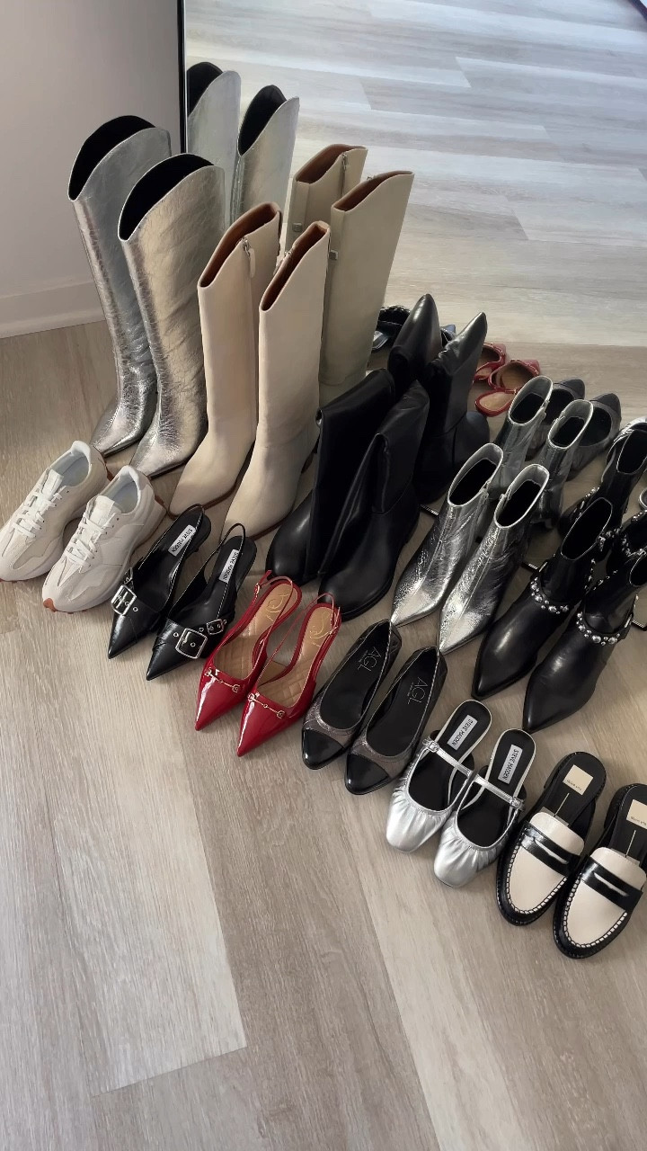 A roundup of my favorite shoes for fall. Many of them are on major sale round now! 

Nordstrom, sale, cowboy boots, boots, over the knee boots, booties, silver shoes, sneakers, New Balance 327, kitten heels, ballet flats, mules, Mary Jane shoes, red shoes, black heels, Steve Madden, Dolce Vita shoes, The Stylizt 







#LTKFindsUnder100 #LTKShoeCrush #LTKSeasonal