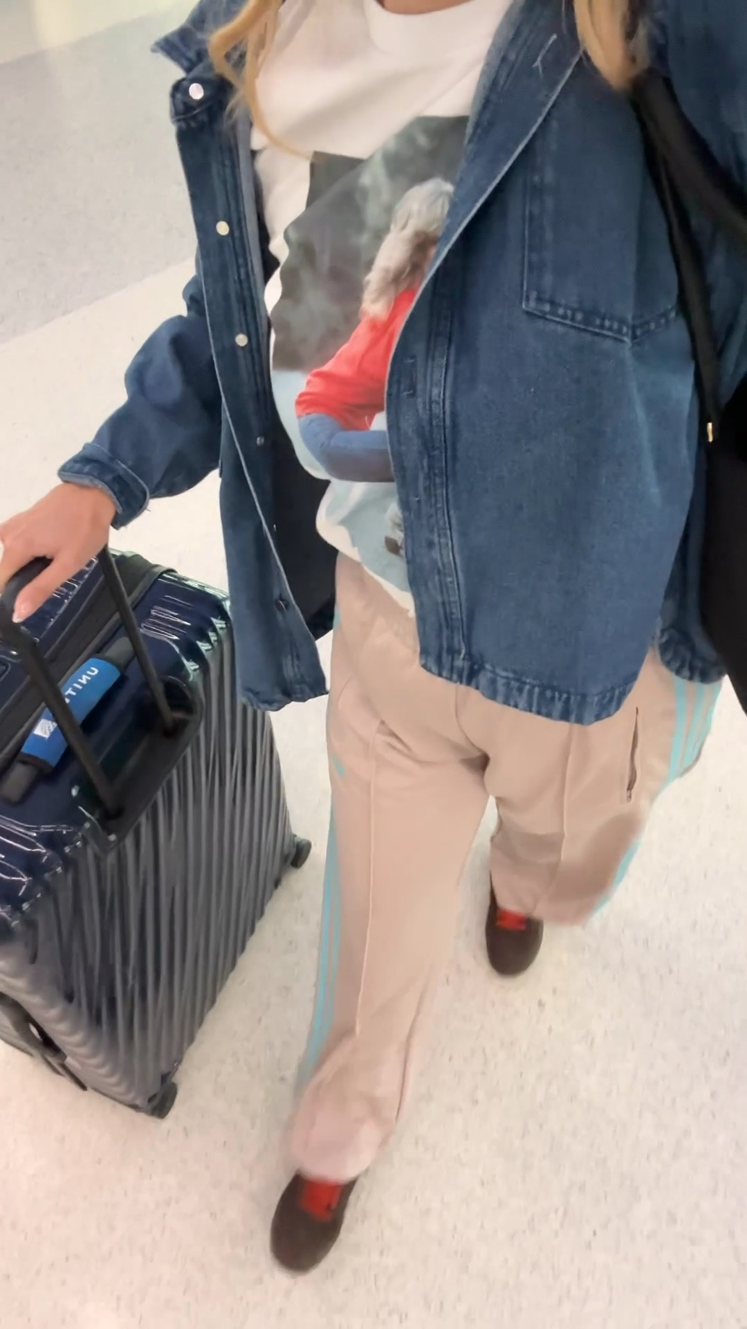 One day late but straight from Europe: #LTKCON I’m coming! 

Wearing adidas track pants, graphic tee and denim jacket to the airport! 

Travel outfit, airport outfit, adidas pants, denim jacket outfit, travel bag

#LTKCon #LTKTravel #LTKActive