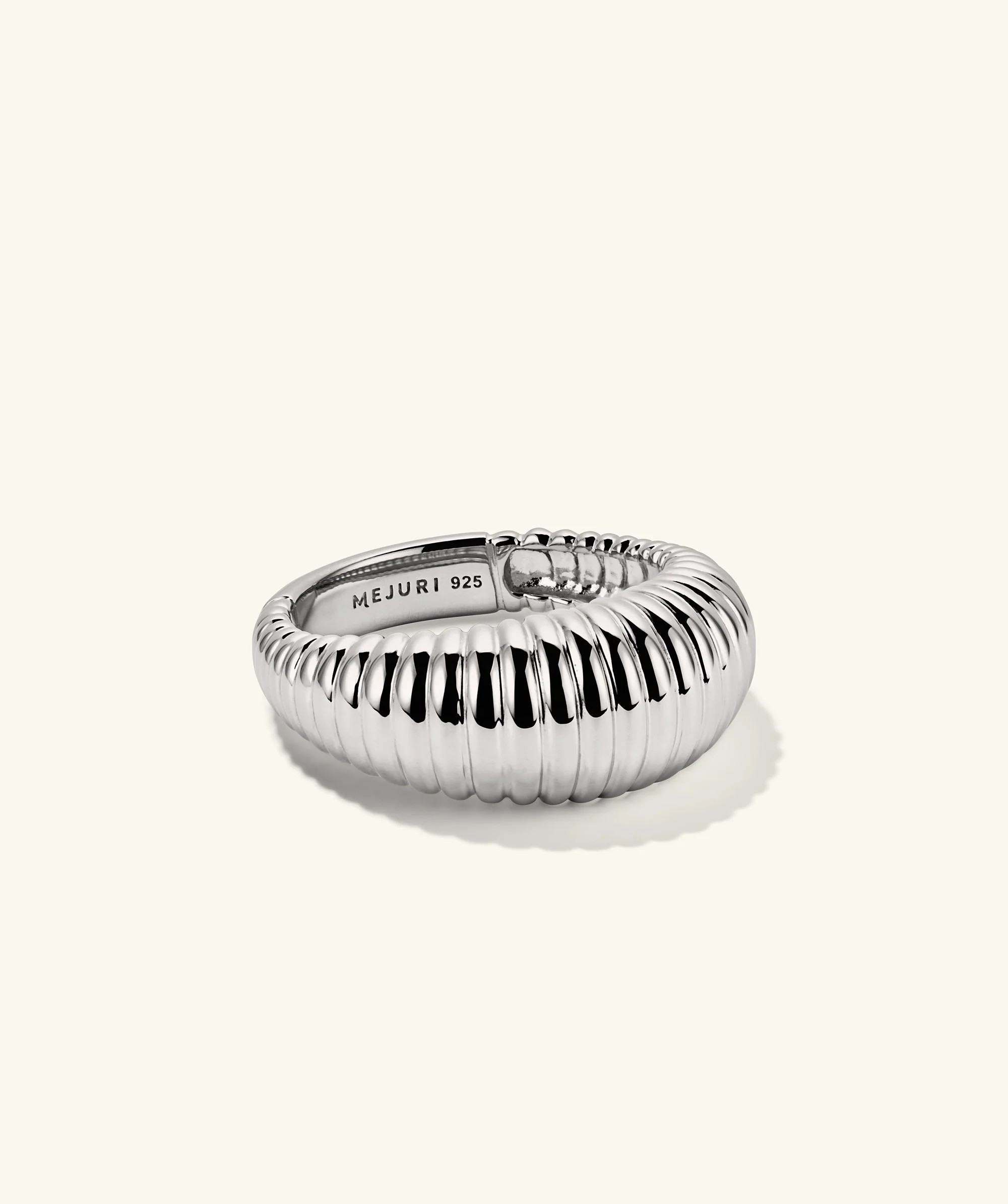 Dôme Texture Ring | Mejuri Fine Crew