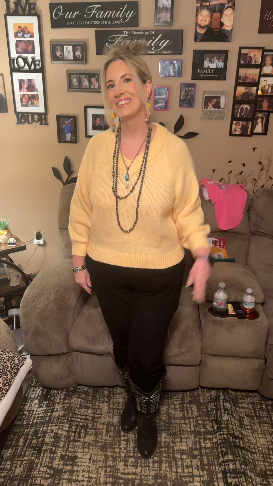 Happy Monday y’all! Have a wonderful day! Sweater is from @oldnavy boots from @amazon 
#ootd #monday 

#LTKOver40 #LTKootd