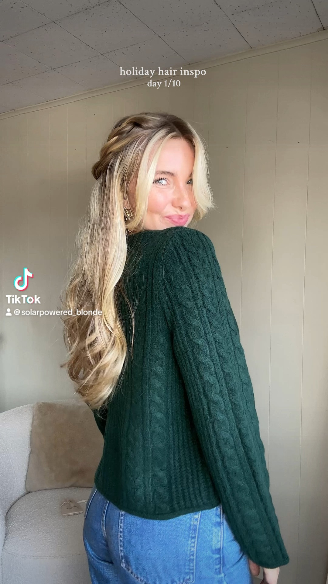 Green sweater 🌲🤍

#LTKFindsUnder100 #LTKStyleTip #LTKCyberWeek