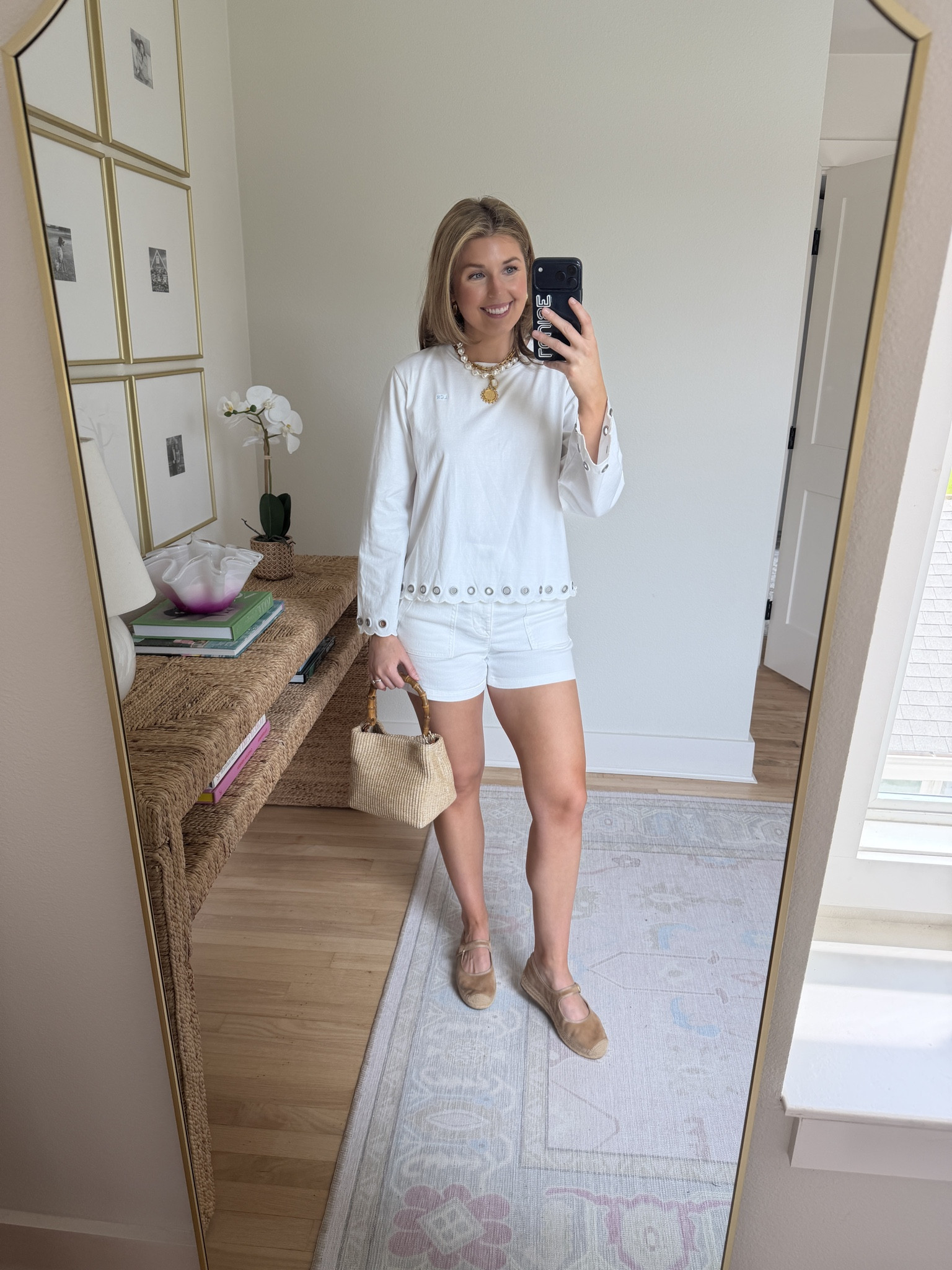 Easy summer outfit! Wearing a S in top and 26 in shorts