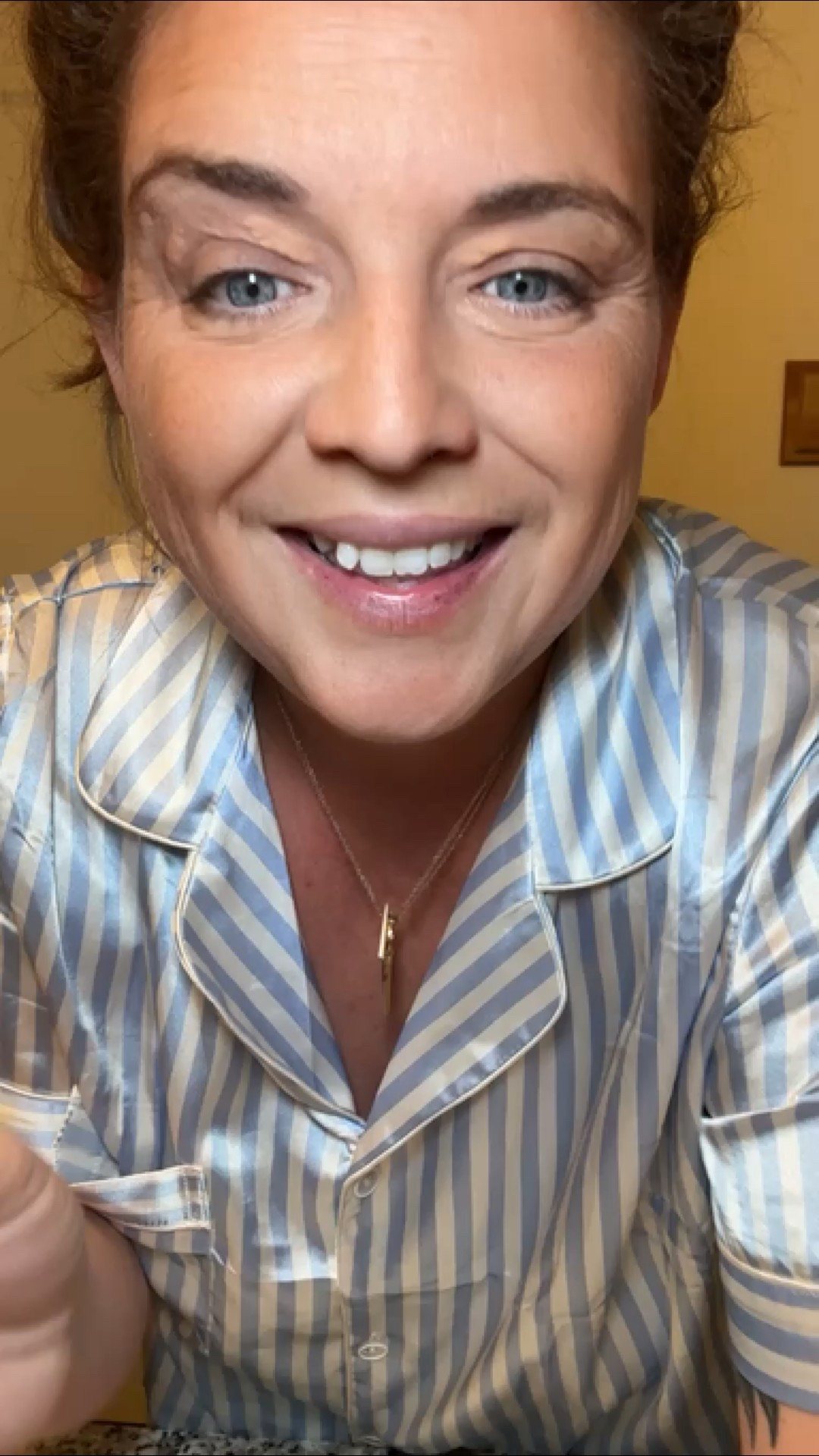 💙 Comfy, classic, and perfect for lounging — this blue striped satin PJ set is my new fave!
On Amazon right now for $26.99 + clip the 30% off coupon for extra savings 🙌

#AmazonFinds #AmazonStyle #PajamaSet #SatinPJs #Loungewear #ComfyAndCute #SleepwearStyle #LTKStyle #LTKFinds #CoffeeWithCrystal