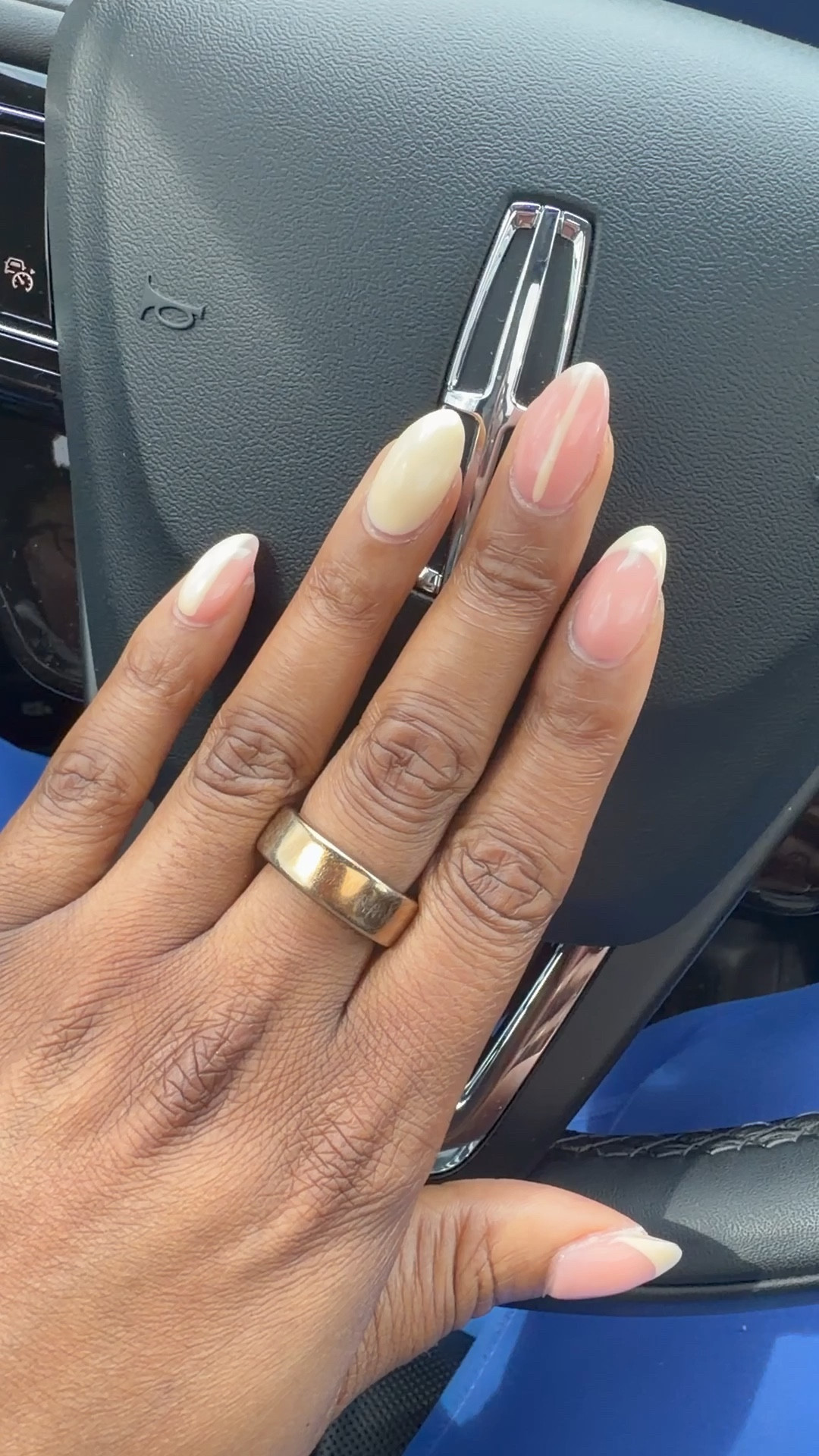 New nails for Ayellow

#LTKBeauty #LTKSeasonal #LTKselfcare