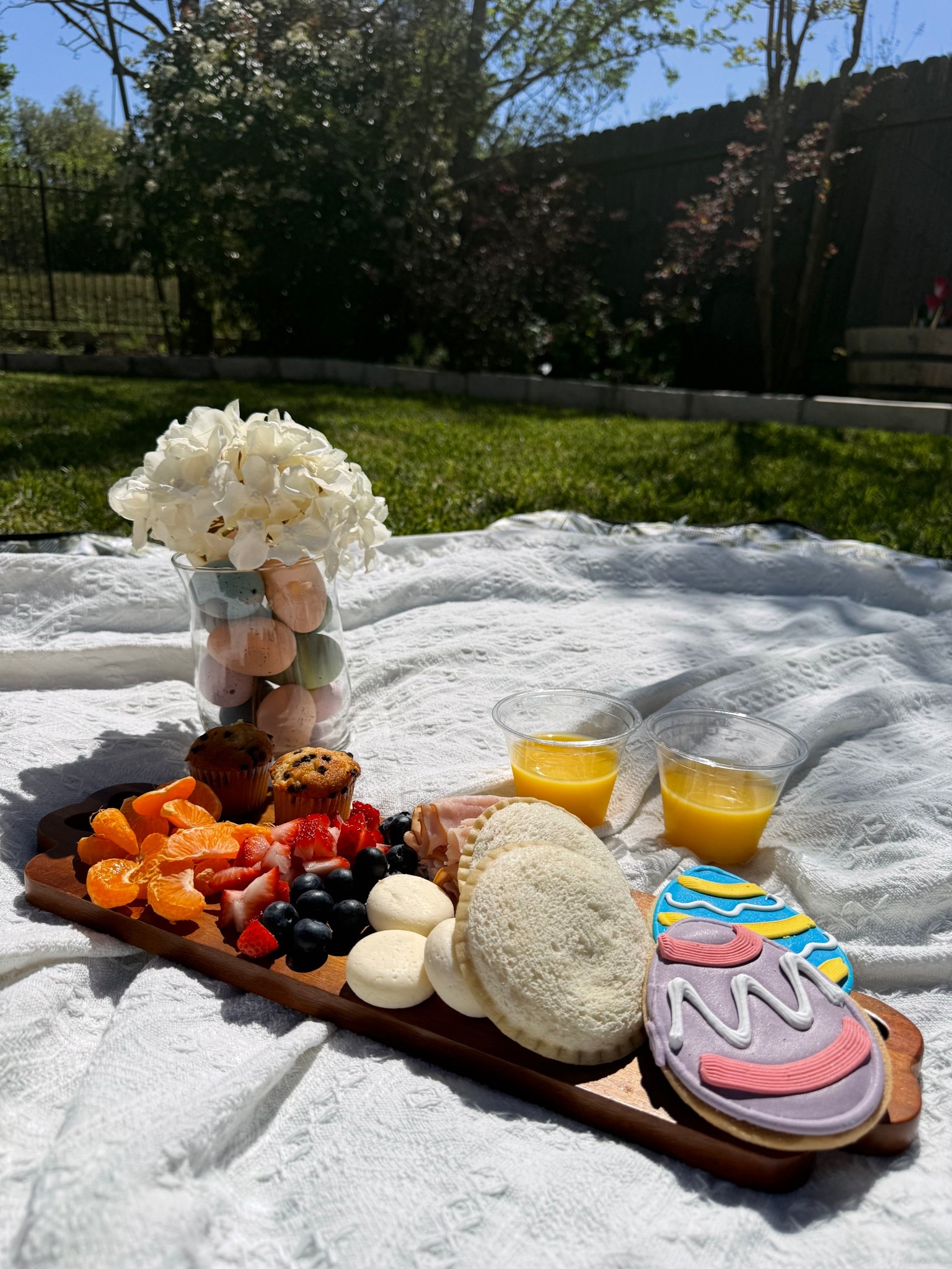 Spring picnic vibes 💐🍓🥪 #LTKEaster #LTKpicnic #LTKkids #LTKmom #LTKflowers #LTKpicnicblanket #LTKfamily

#LTKdayinmylife #LTKSeasonal #LTKmomlife