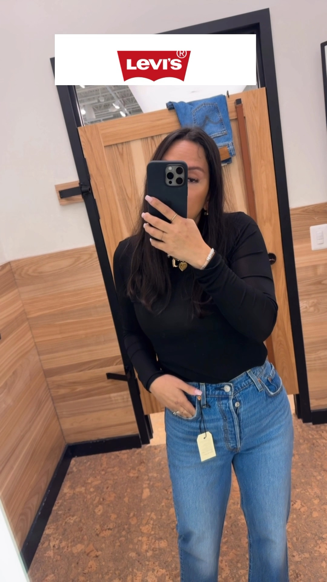 Levi’s Try-On: Ribcage Straight Ankle
These run a little snug on me (wearing a 28), but still a solid yes for wearing out. Love the structured fit and classic vibe

#LTKParties #LTKWorkwear #LTKStyleTip