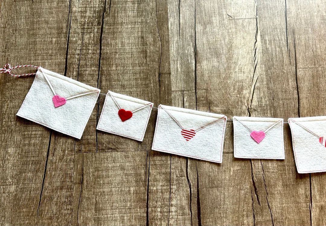 Love Letters Garland // Love Letters // Love Notes // Felt - Etsy | Etsy (US)