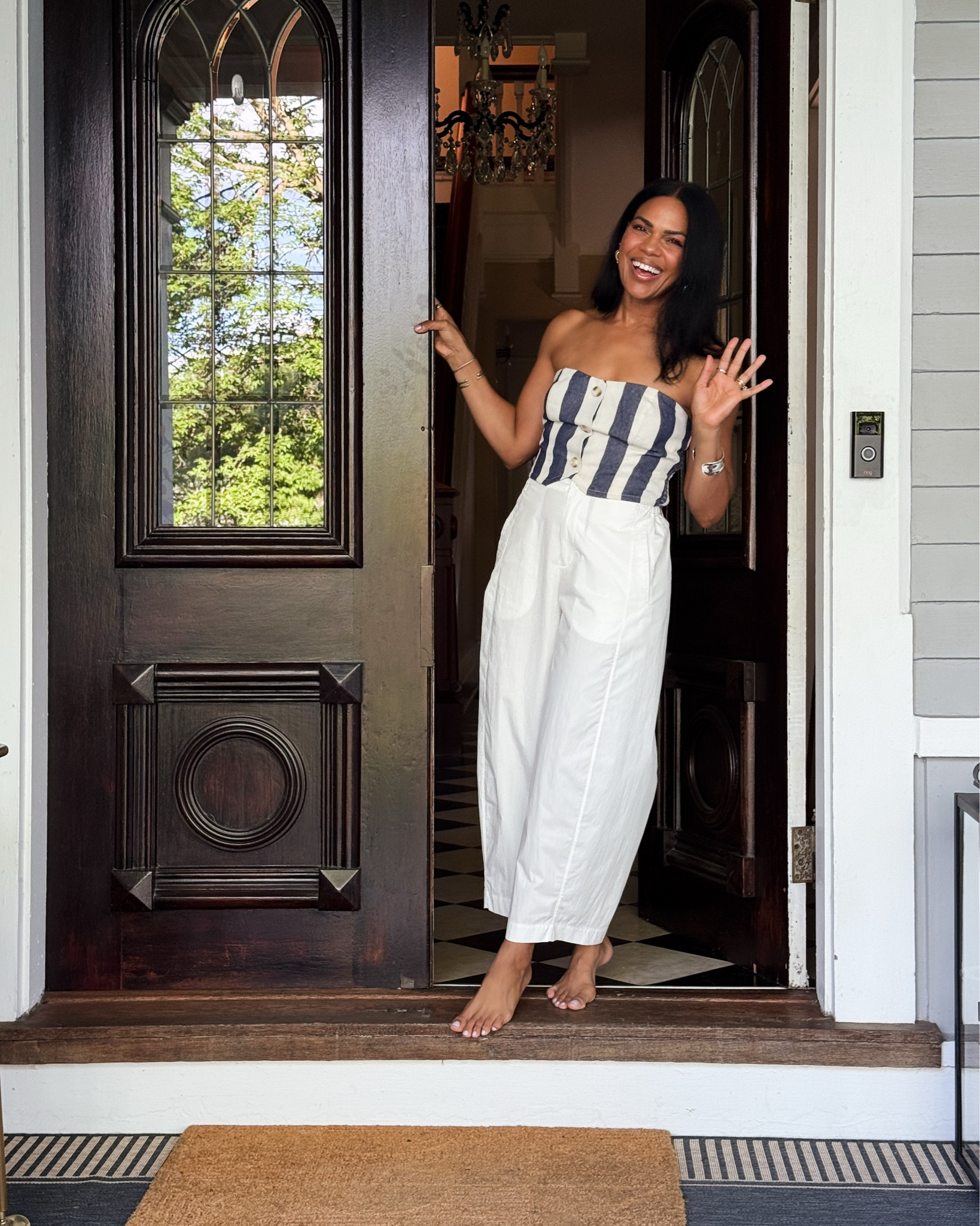 Hi! I’m Anna. A perimenopausal, 49 year old empty nester. These are things I use almost daily and can’t live without.  

I had pH issues as a teen and when my mama steered me to dove, never again, 30+ years later. This is the only cleanser that comes near my lady parts. Maybe you’re not unhygienic. Maybe you’re just not using dove. 

La Mer. expensive but I’ve used it every single day for 15 years. It is the ONLY thing that keeps my eye eczema in check, plumps my skin, and seals in everything I do. If there’s another just like it, go ahead, but I am not fixing what’s not broken. The perfect pair with tretinoin because the ferment in La Mer counteracts the inflammation, redness and peeling from retinol. 

The best ice roller ever. It stays cold for hours and addresses puffiness, acne, fits in every crevice and slows premature aging. Plus it feels SO good. 

10/10, no notes. I stock up on this lotion. Leaves my body (and heels) glowing. 

Speaking of heels, I promise you. You will not experience the cracked heels your grandmother had. If you’re already there, this WILL reverse it within a week.  

A fancy robe that makes me feel like Queen Claire Huxtable, but make it boho. This gets more relaxed and soft with every wash. 

used to loathe underwear until I realized I just had the wrong ones. I tested multiple pairs in my underwear challenge. You don’t feel them and they leave minimal panty lines. I don’t care if they’re granny.  I don’t wanna wear anything else. 

peel. I like a mask too but this doesn’t leave weird creases- those over 40 know what I mean! Seals in my skincare overnight for glass skin in the morning. 

tumbler. The less parts, the less opportunity for mold.  This is simple, not a trend, and easy to clean. 

weighted vest will improve posture, balance, build bone density and muscle, while helping us to burn more calories.  This is a 13 lb but start with 8 or 5-10% of your body weight. 

blue light blocking readers are so good, Rob stole them, stretched them, then bought his own, which I stole.

Hypochlorous acid cleans everything! Face, vest, roller
