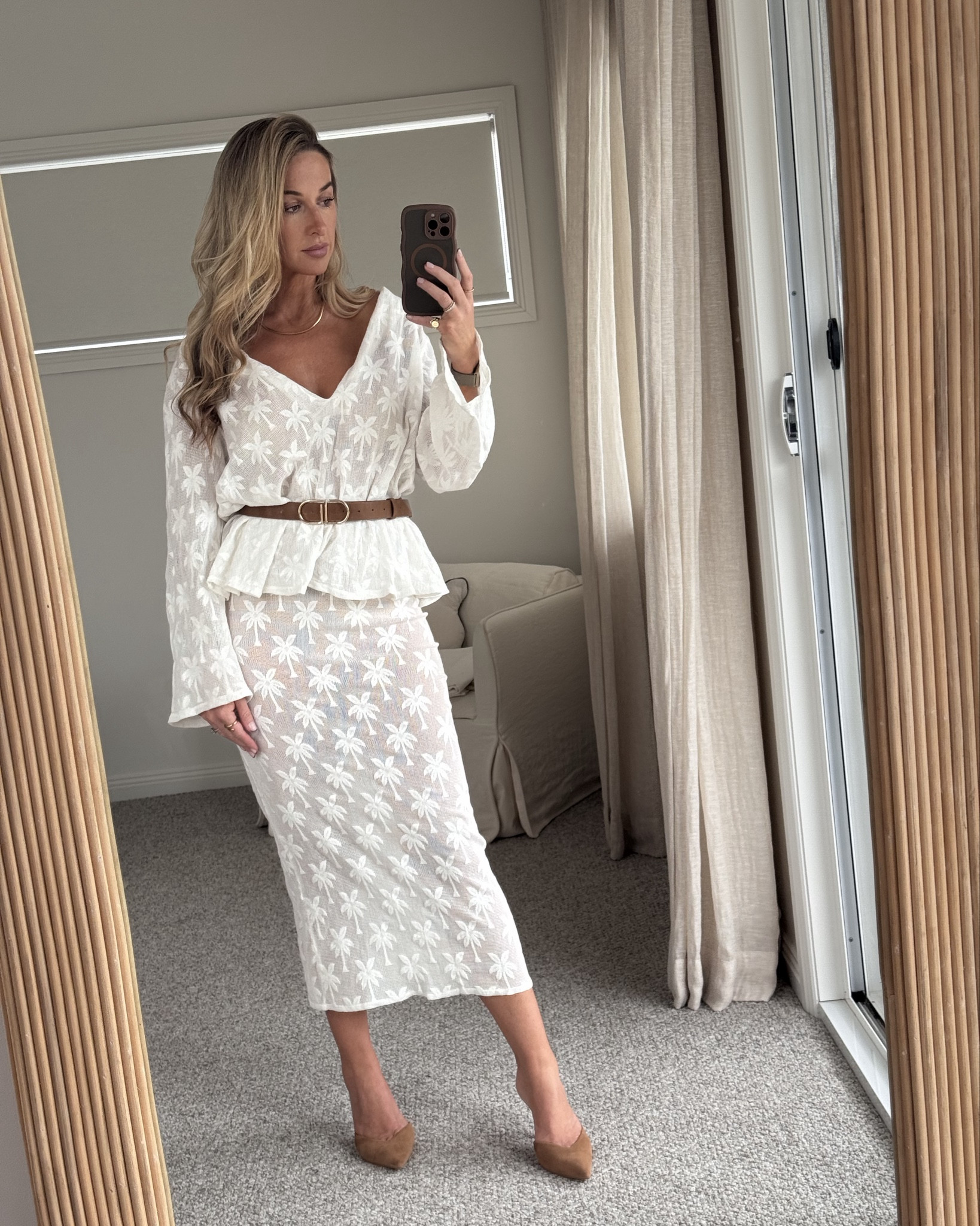 This set is giving European summer by the ocean! I’m wearing a size 8! X

#LTKspring #LTKaustralia #LTKdatenight