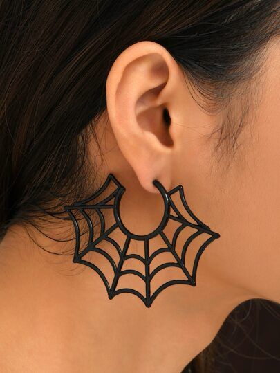 Halloween Spider Web Design Hoop Earrings | SHEIN