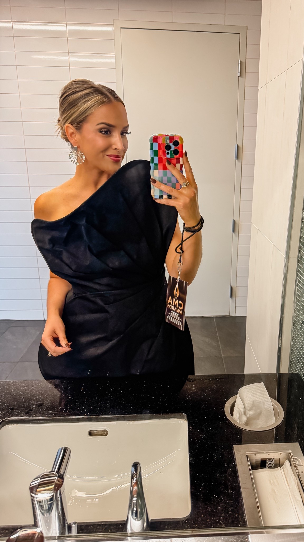 CMA Awards Look 2025!! ✨🍾

#LTKBeauty #LTKvlog #LTKootd