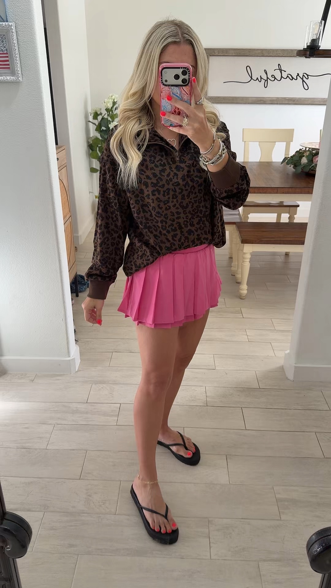 Comfy cute outfit
Size small
Platform flip flops tts

#LTKootd #LTKSaleAlert