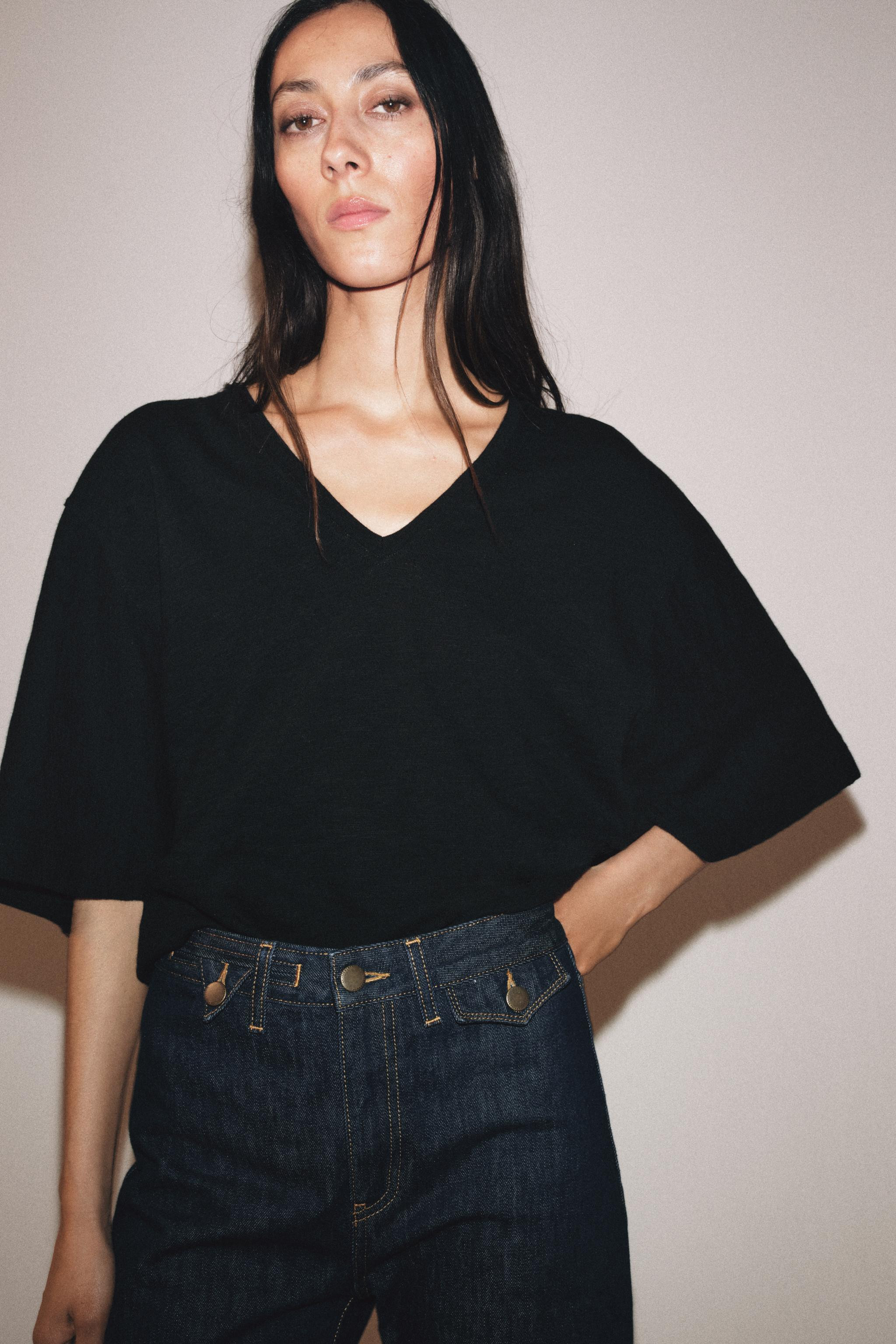 V-NECK T-SHIRT | Zara UK