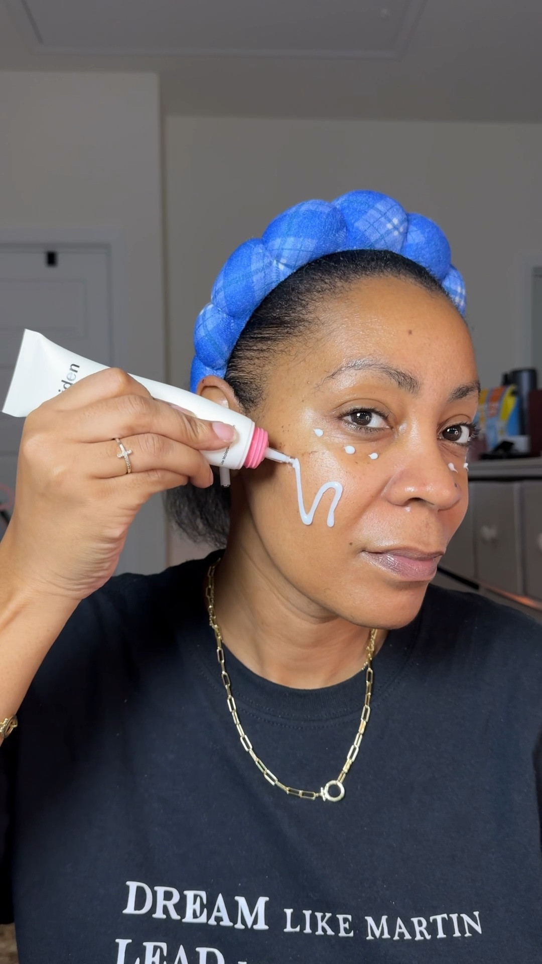 Winter hydrating skincare routine ❄️🤍

#LTKBeauty #LTKselfcare #LTKmorningroutine