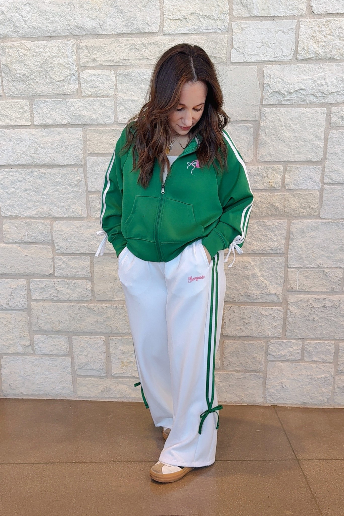 The comfiest most “put together” champion set from Target that comes in pink too! Yes, I did wear this to church 🤍

Ciara Jones, church outfit, sweat set, championn

#LTKmomlife #LTKootd #LTKdayinmylife