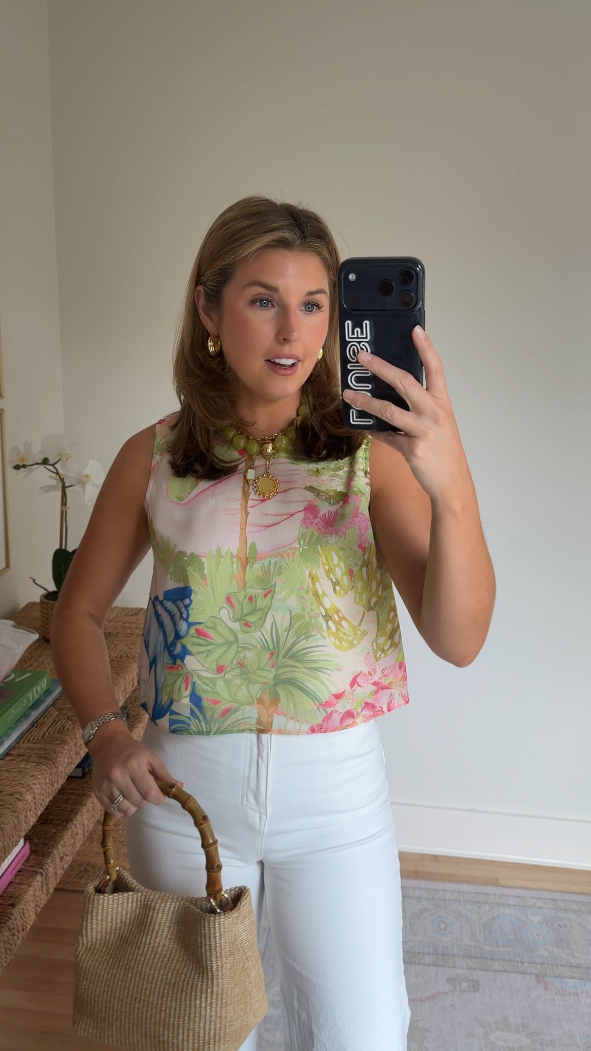 Summer vacay outfit idea! Wearing an XS in top! Code LOUISE20