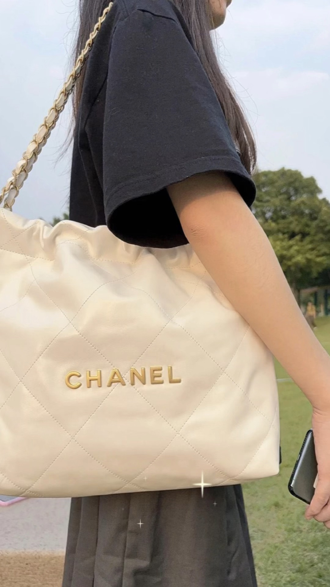 Chanel22bag Gold Coin Bag White
Trash Bag Chanel is really so beautiful 
Designer Tote Bag Women Fashion Classic Shopping
It's so cool.
Super cool. 

#Chanel22bag #Chanelbag #CCbag

#LTKSeasonal #LTKbeauty #LTKHoliday