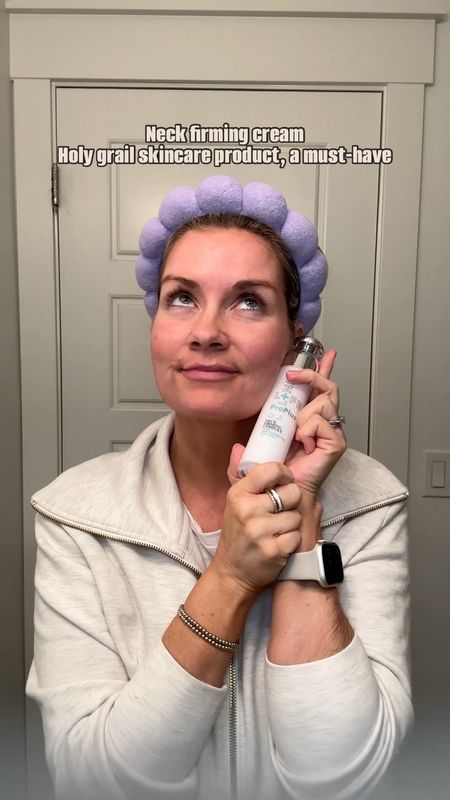 Get unready with me. Favorite evening skincare routine products from Lifeline Skincare 


  #GURWM #lifelineskincare #stemcellskincare #antiagingskincare