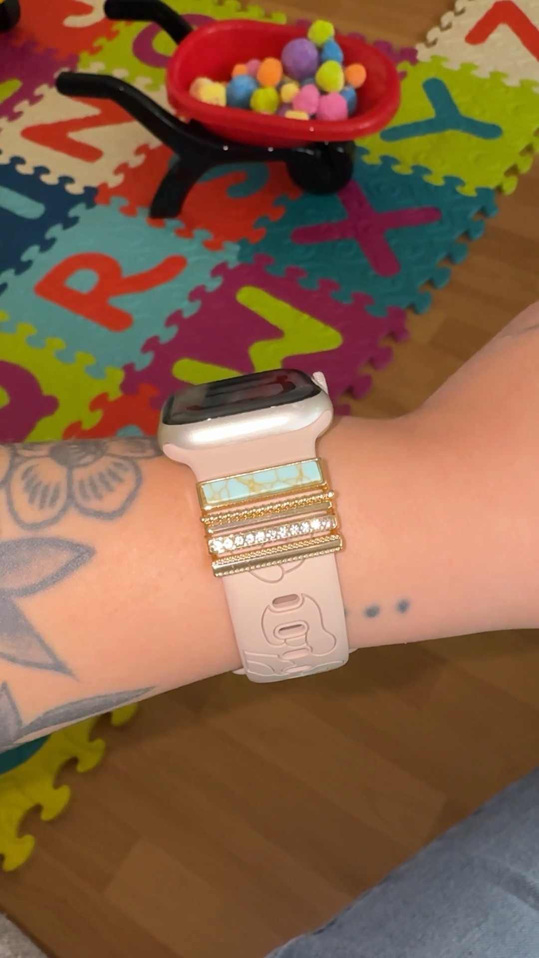 Turquoise and cheetah Apple Watch band 🩵🐆

#LTKStyleTip #LTKFindsUnder50