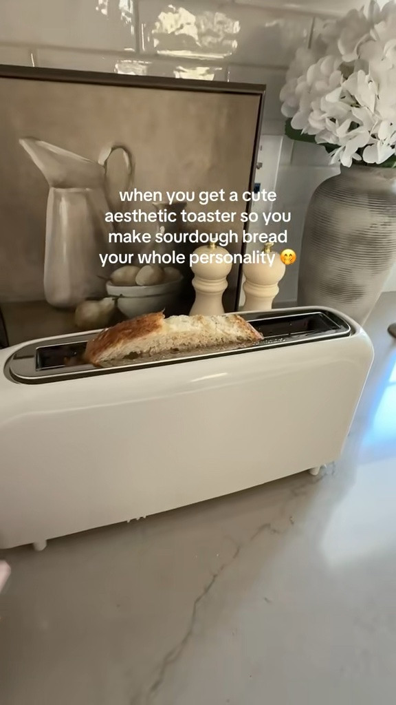 an aesthetic toaster 🤩

#kitchenfinds #aesthetickitchen #toaster #whitetoaster #kitchen #kitchendecor #neutralhome #homedecor

#LTKHome