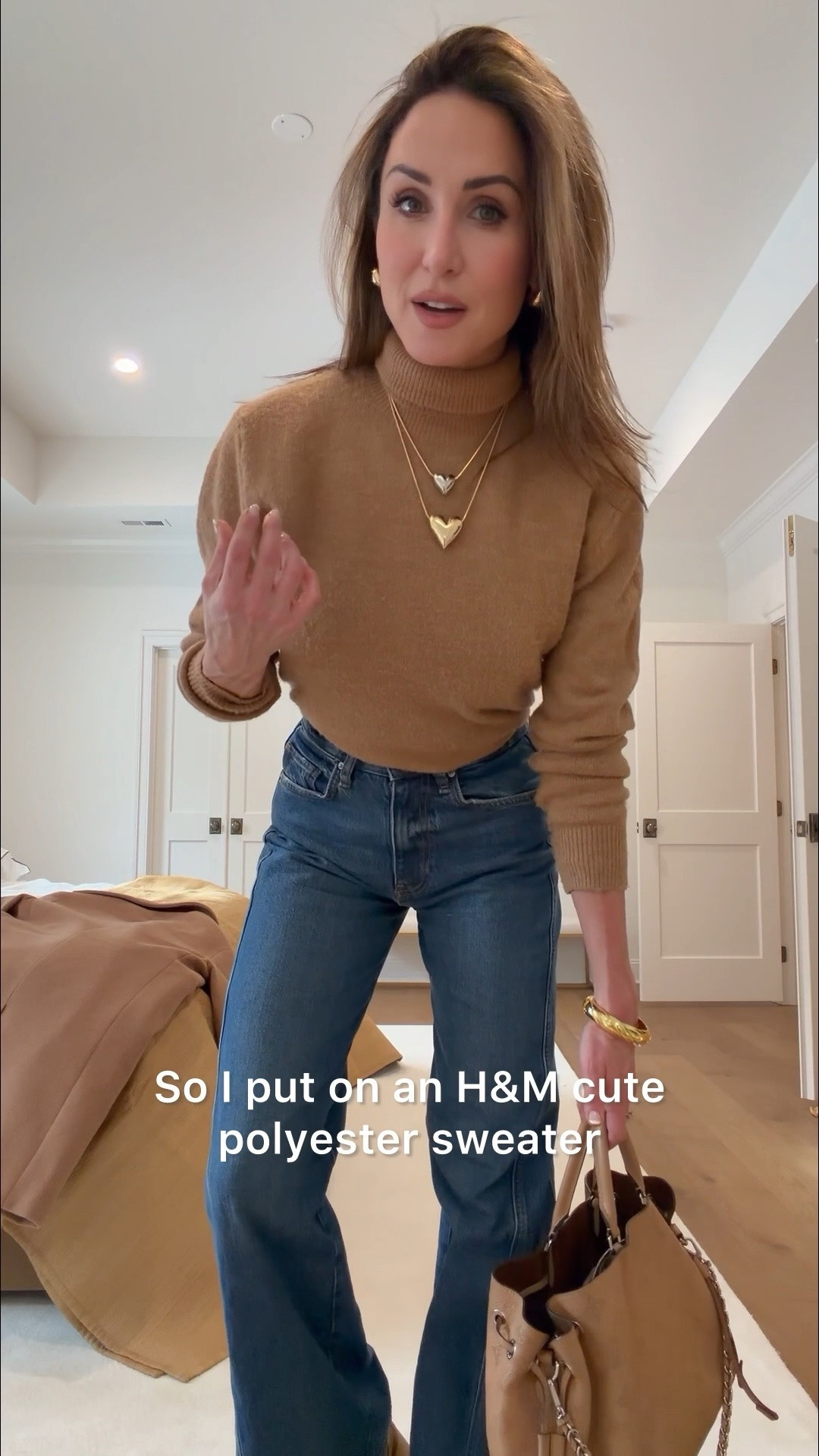Today’s tonal camel outfit with my favorite Target heart jewelry ❤️
P.S. Hudson is always a little smaller for me, so definitely size up if in between, but if you like your things fitted, go with your normal size.


H&M sweater, Hudson woe leg jeans, Target Heart jewelry 

#LTKootd #LTKValentine