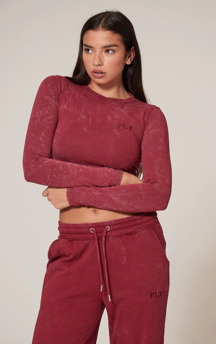 PRETTYLITTLETHING Dark Red Washed Longline Long Sleeve Cotton Fitted T-shirt | PrettyLittleThing US