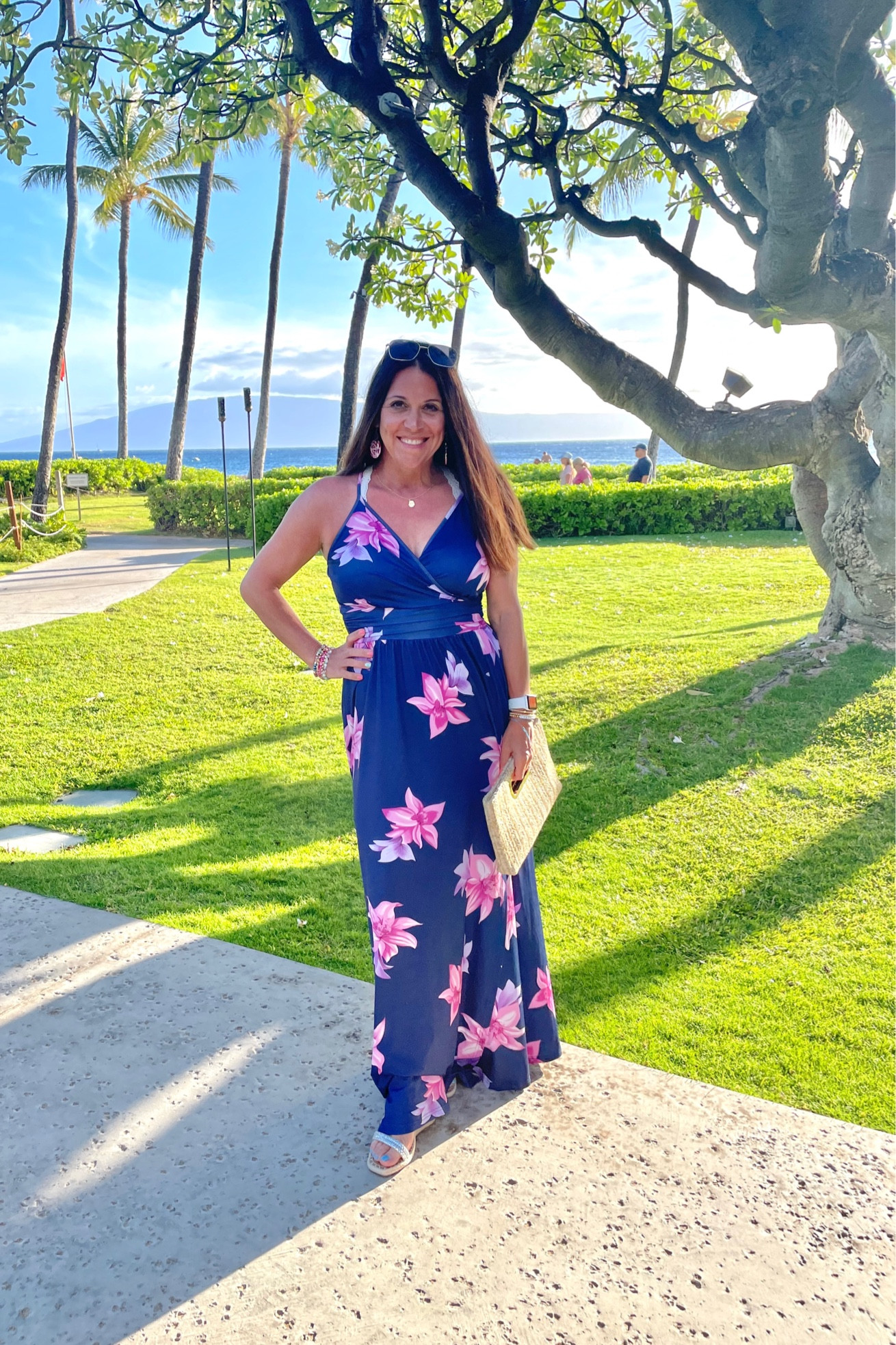 The perfect dress for our last night in Maui! Enjoyed an amazing luau and have had the most incredible week here! Now on to Oahu! 

Side note, have had this bag for YEARS & it’s one of the best I own! 


#LTKunder50 #LTKstyletip #LTKtravel