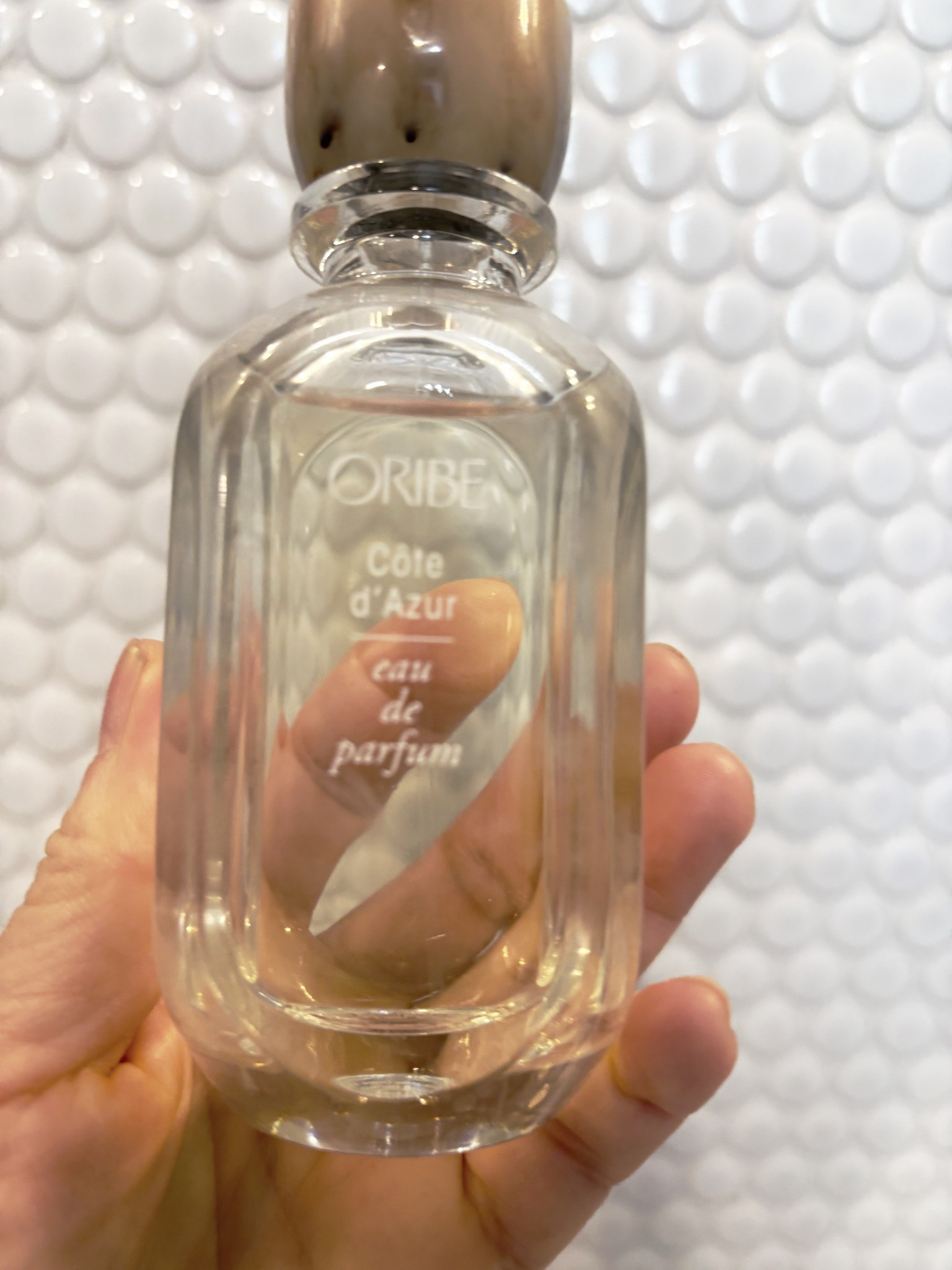 Fresh lemon, black currant, Calabrian bergamot.  Oribe makes luxurious hair care but this scent is just as wonderful.  It is cruelty free.

#LTKselfcare #LTKBeauty #LTKgrwm