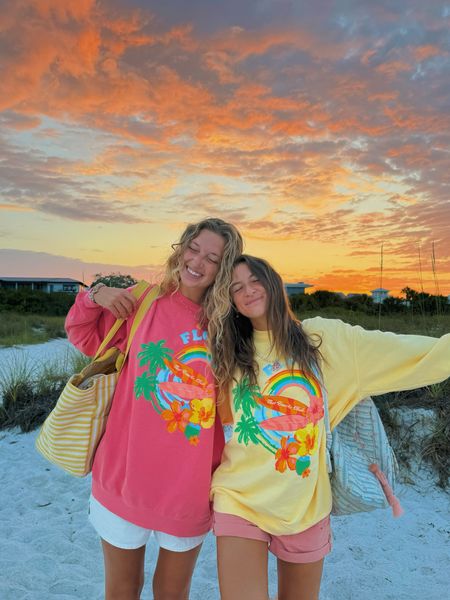 The comfiest FL crewnecks for an early morning sunrise swim🌈 

mine: Large
Greta’s XXL

crewneck, vacation outfit, summer outfit

#LTKSeasonal #LTKTravel #LTKFindsUnder100