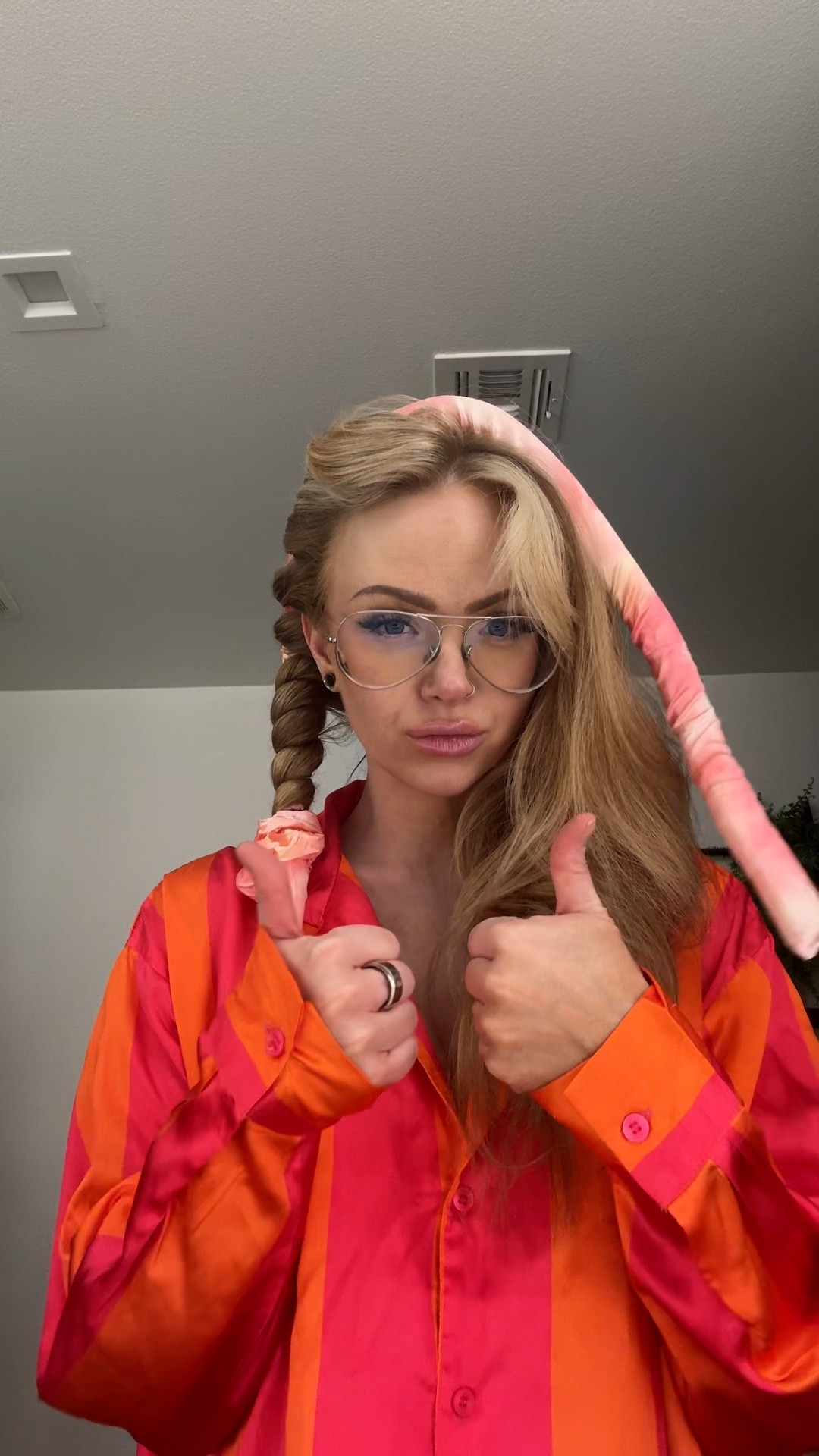 My heatless curl routine which is basically as simple as it gets

Pj set is old NastyGal so I linked some similar ones!

#LTKFindsUnder50 #LTKBeauty #LTKStyleTip