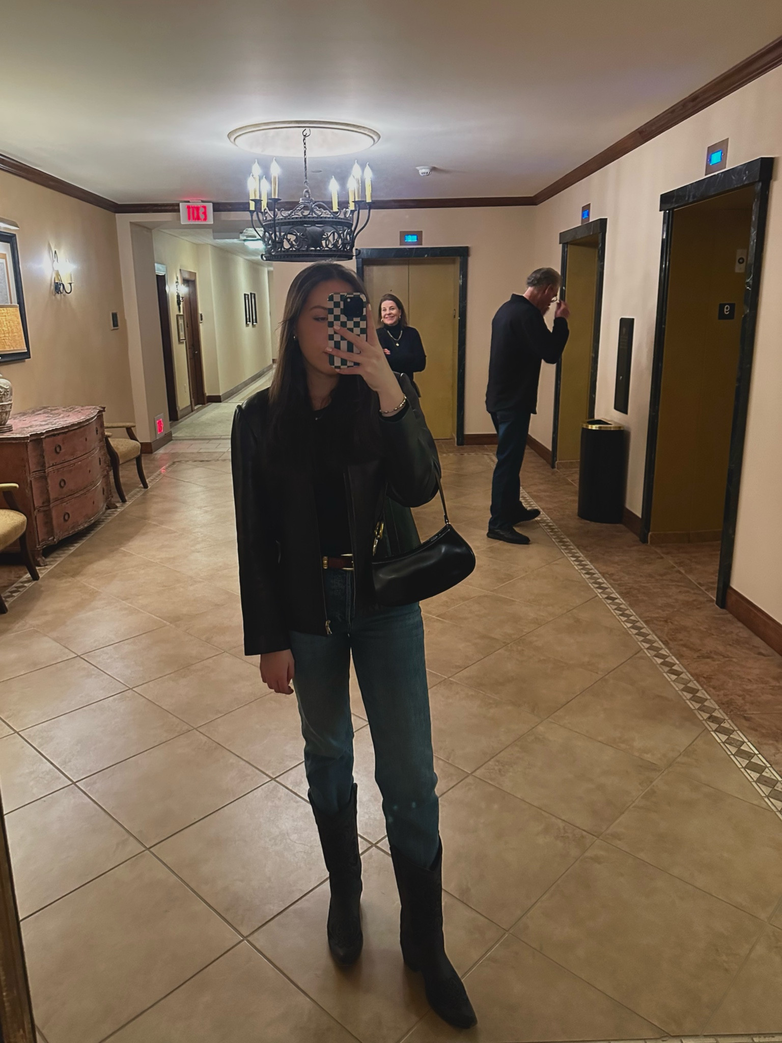 Austin, TX dinner OOTD 🤠🤍✨

I’m loving the straight leg jean with cowboy boots. I paid this with a leather jacket to give a more late night look. 

Cowgirl, straight leg jeans, cowboy boots, leather jacket, western dressing, Texas dressing  

#LTKfindsunder100 #LTKSeasonal #LTKstyletip