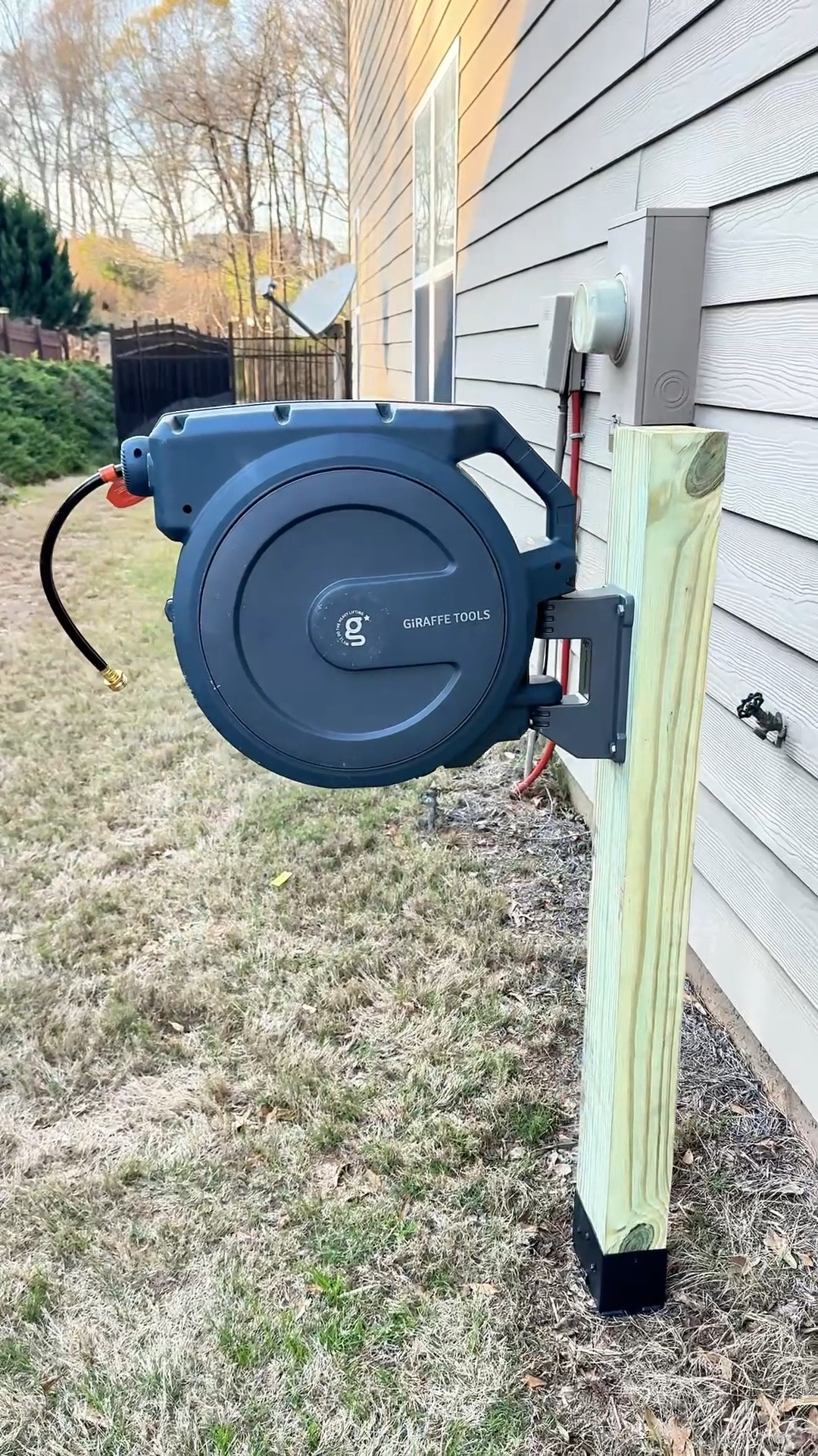 Say goodbye to tangled hoses, constant trips from spigot to spigot, and messy yards!  The Giraffe Retractable Garden Hose is the ultimate garden upgrade you didn’t know you needed. With a 130-foot reach, swivel mounting bracket, auto-retracting hose, and 9 versatile nozzle settings, this hose makes watering flowers, cleaning patios, and maintaining your lawn effortless. Perfect for gardens, backyards, front yards, patios, and landscaping projects. Don’t wait—spring is here, and these hoses are flying off shelves. Upgrade your yard today and enjoy a cleaner, more organized outdoor space! 

• #GardenHacks
• #HomeGarden
• #SpringReady
• #YardUpgrade
• #OutdoorLiving