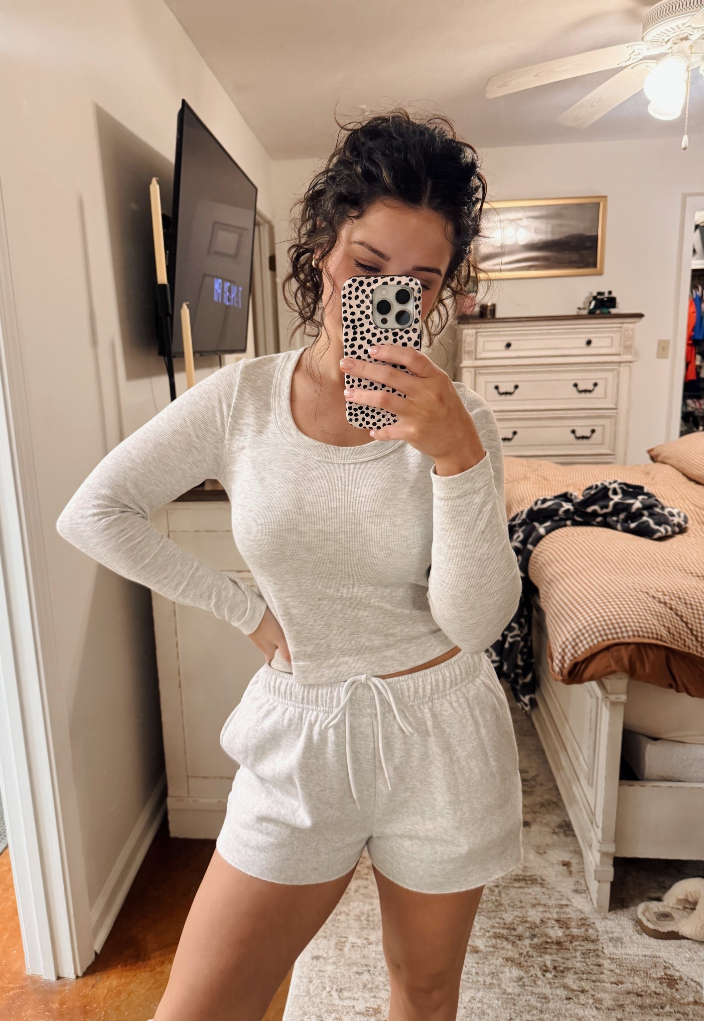 a sweatset >> and affordable too?🙈

#LTKootd #LTKFindsUnder50