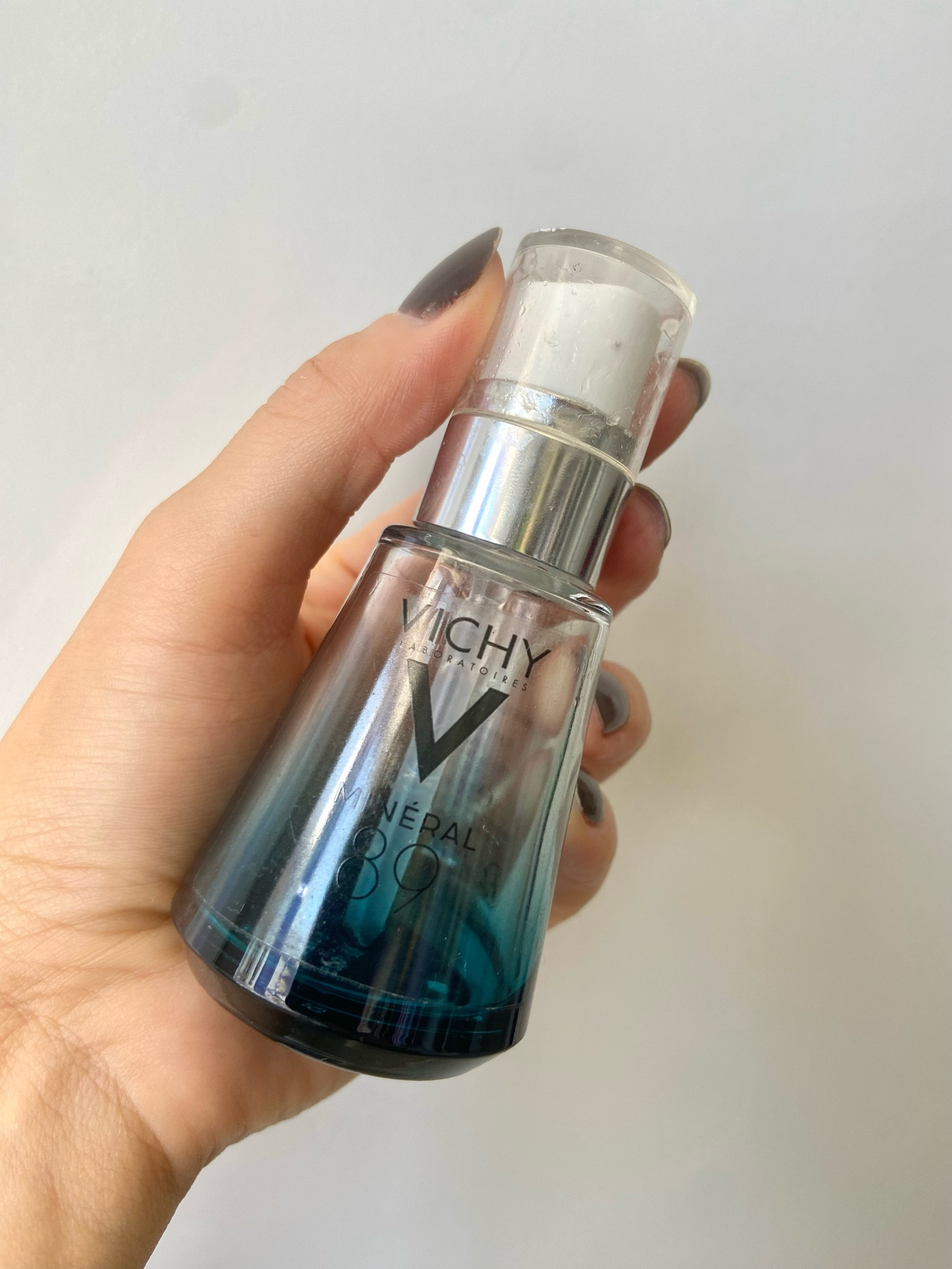 Esse é um dos meus hidratantes favoritos para usar antes da maquiagem. Ele hidrata bem, mas é super leve, fica sequinho na pele. Ideal pra peles de mistas a oleosas. Amo usar também a noite na rotina de skincare 💆🏽‍♀️✨


#LTKbrasil #LTKCyberWeek #LTKbeauty