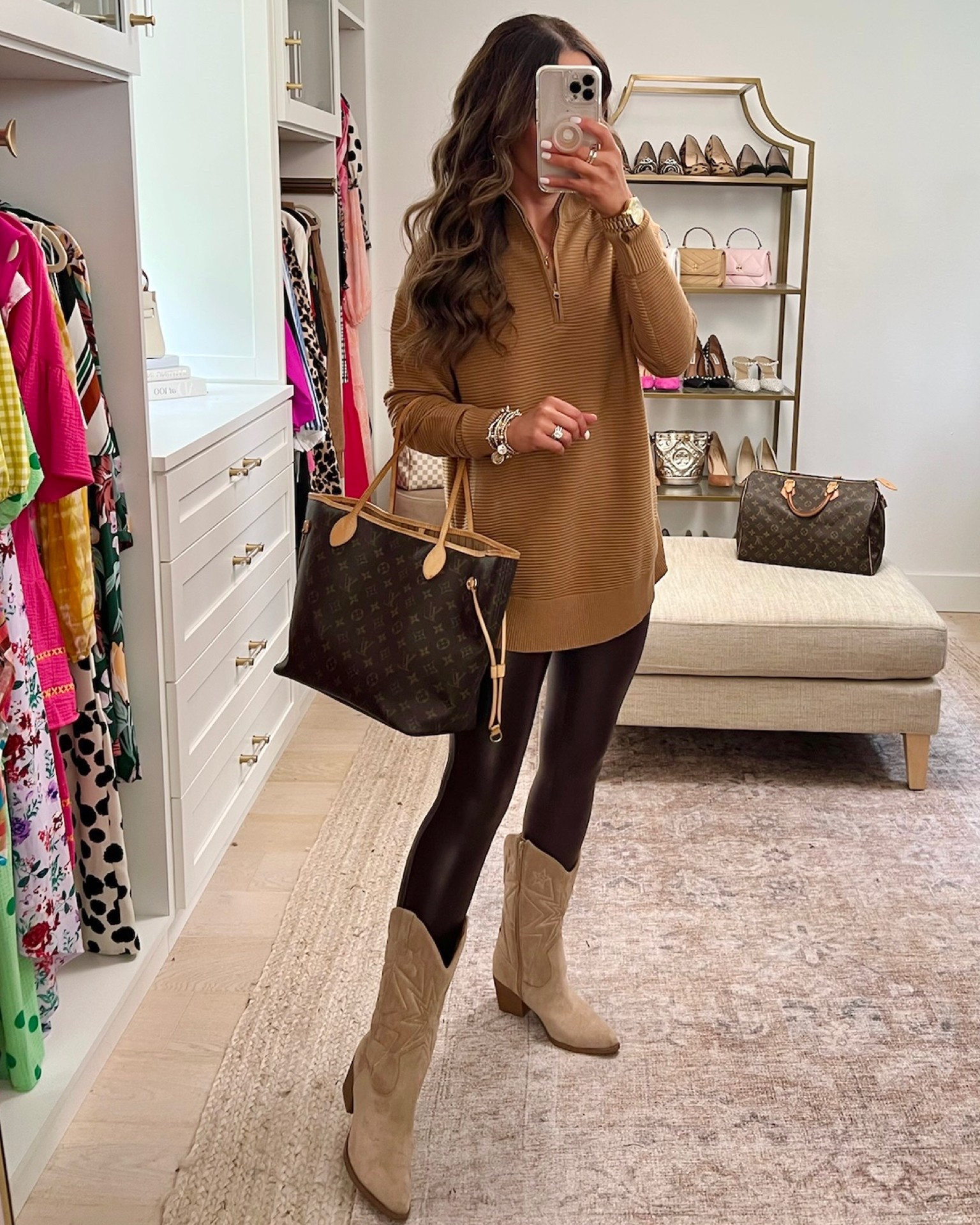 Sized up to a M in tunic and S in leggings