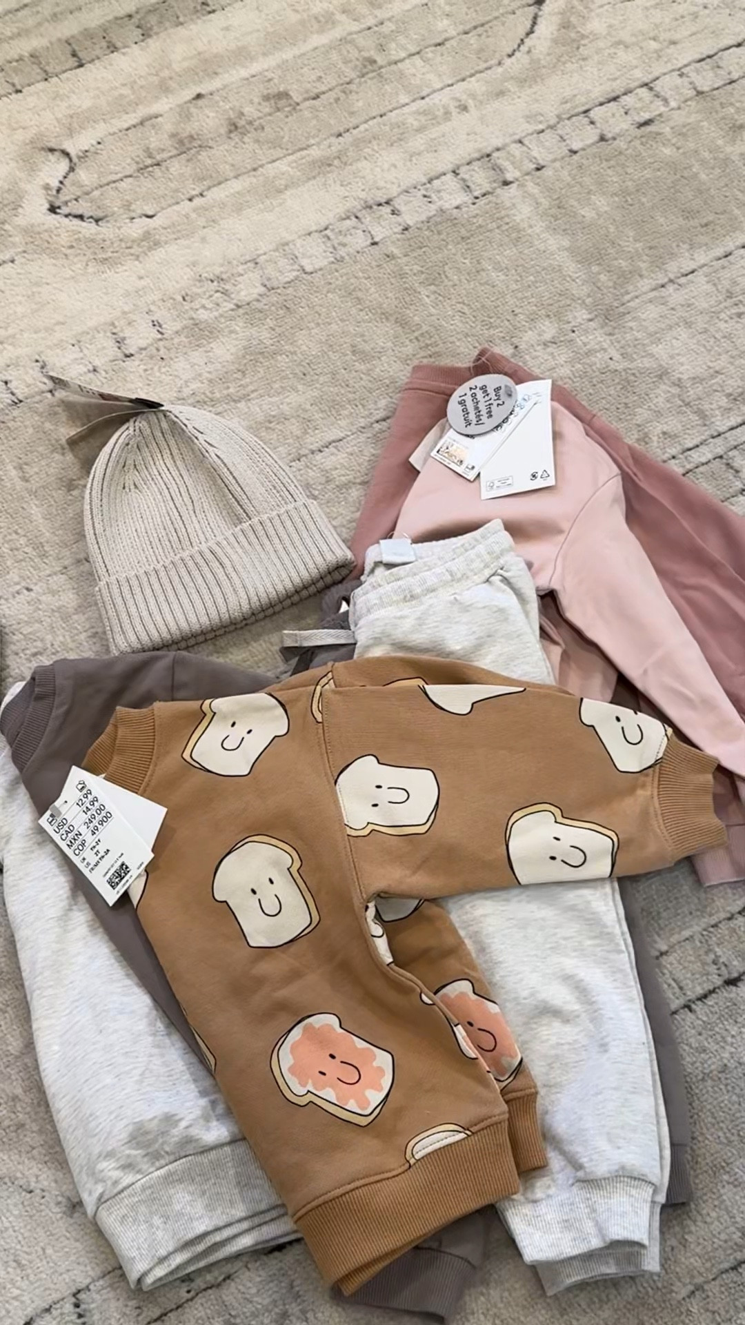 Quick little @H&M haul for my toddler!

These sweatsuit sets are a must have with a crazy toddler who is always on the move and getting into things 🙃

#hm #hmkids #toddlerclothes #toddlerhaul #toddlermom #toddlersbelike #cuteclothes #genderneutral #genderneutralclothing

#LTKKids #LTKFindsUnder50 #LTKBaby