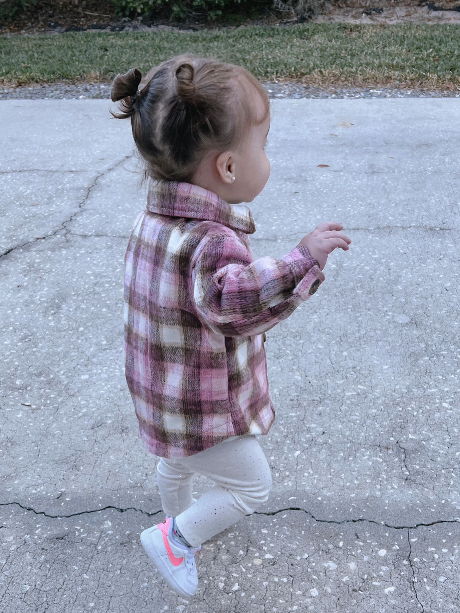 Shacket season has officially commenced in FL! Lilliana had no issues with this shacket, super comfy, kept her warm and could easily move around. 

#shacketseason #babyfit #oldnavy #fallfit #fallbabyfit #fallshacket 