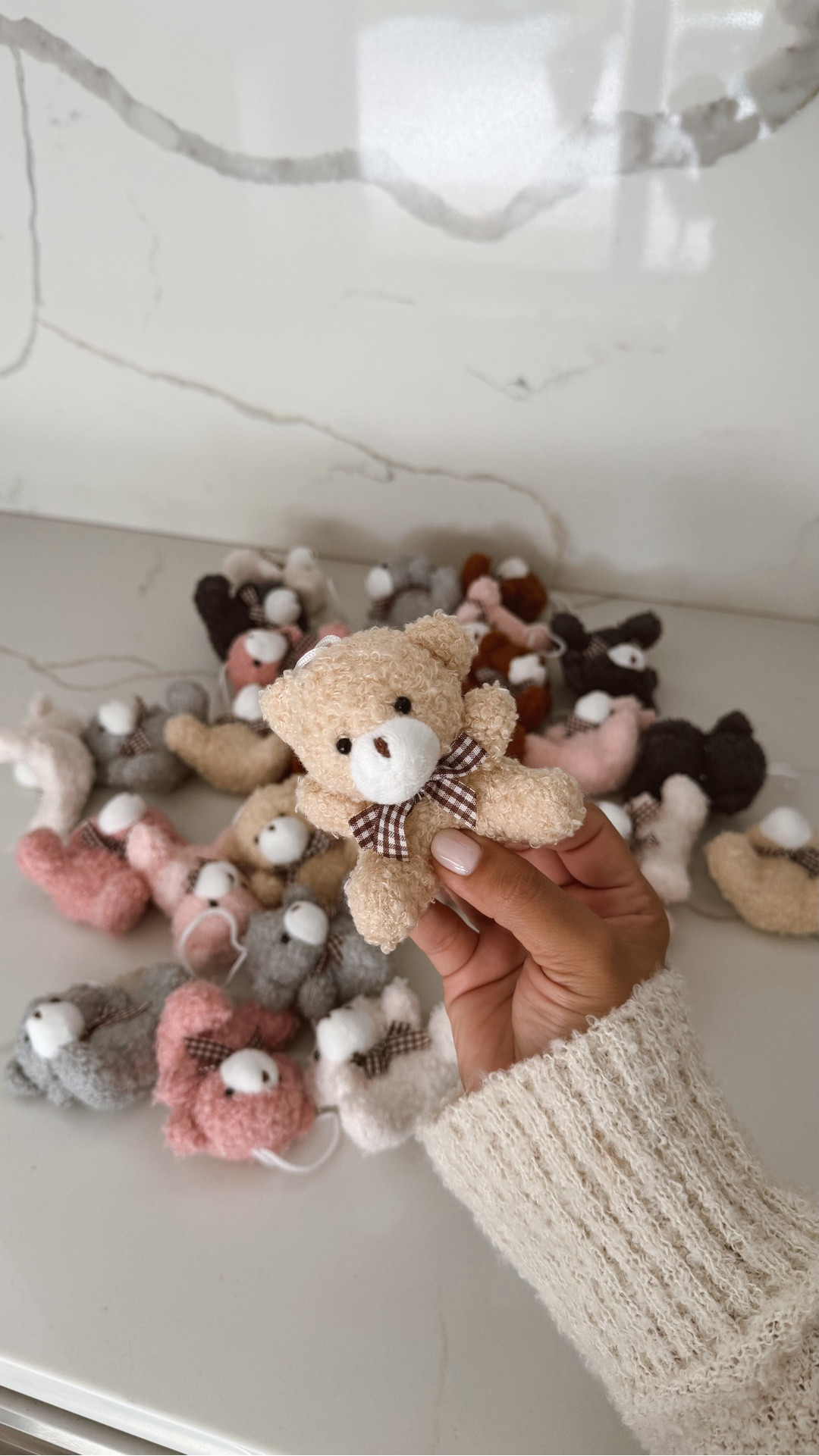 Class Valentines gift idea 🧸🤎These are the CUTEST little non-candy class valentines for your child’s class ✨

#valentinegift #classvalentines #kidsvalentines #teddybear #keychain #valentines #amazonfind valentinegiftidea #kidsgiftidea #teachergift #easygift #kidsvalentines

#LTKKids #LTKSeasonal #LTKFindsUnder50